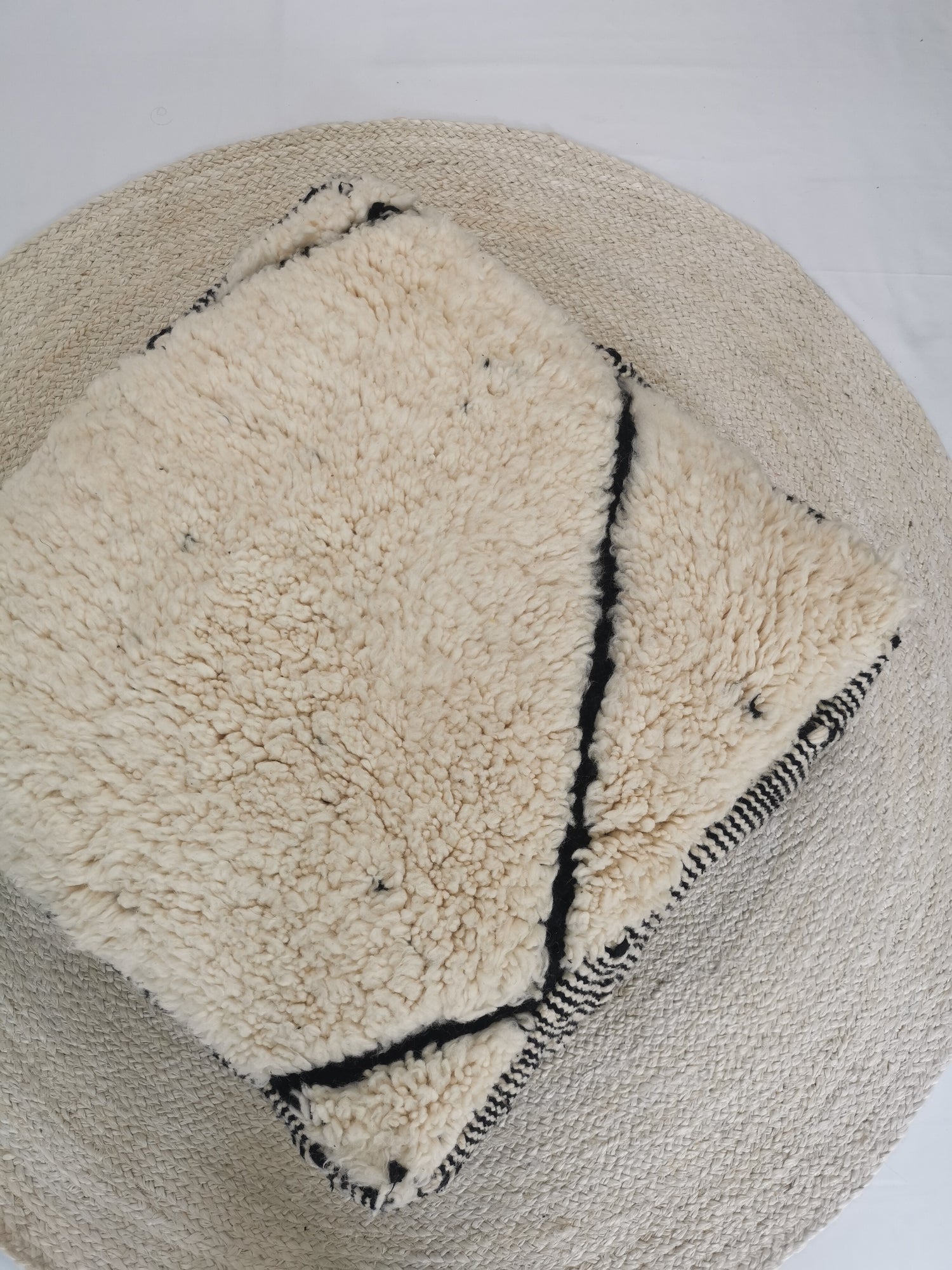 Marokkanischer Vintage Pouf, Berber Bodenkissen, Sitzkissen aus Wolle, Vintage Bodenkissen, Boho Sitzkissen Marrakesch