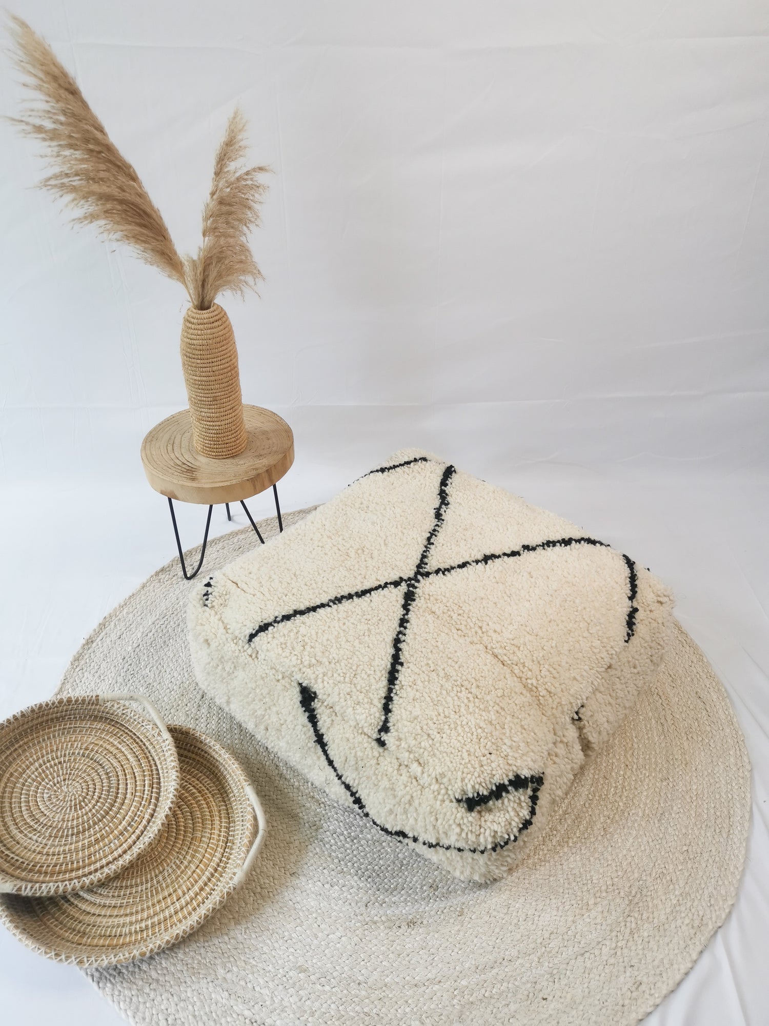 Moroccan Beni Ourain pouf, Berber floor cushion, wool seat cushion, vintage floor cushion, boho seat cushion Marrakech