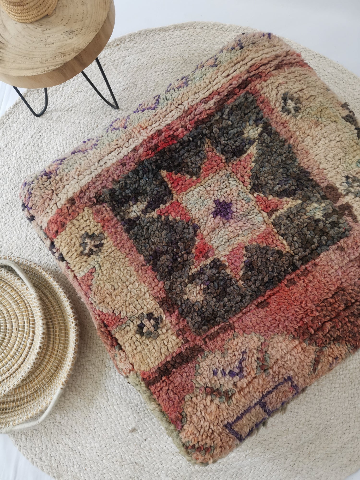 Moroccan vintage pouf, Berber floor cushion, geometric patterns, wool seat cushion, boho seat cushion, Beni Ourain, handmade