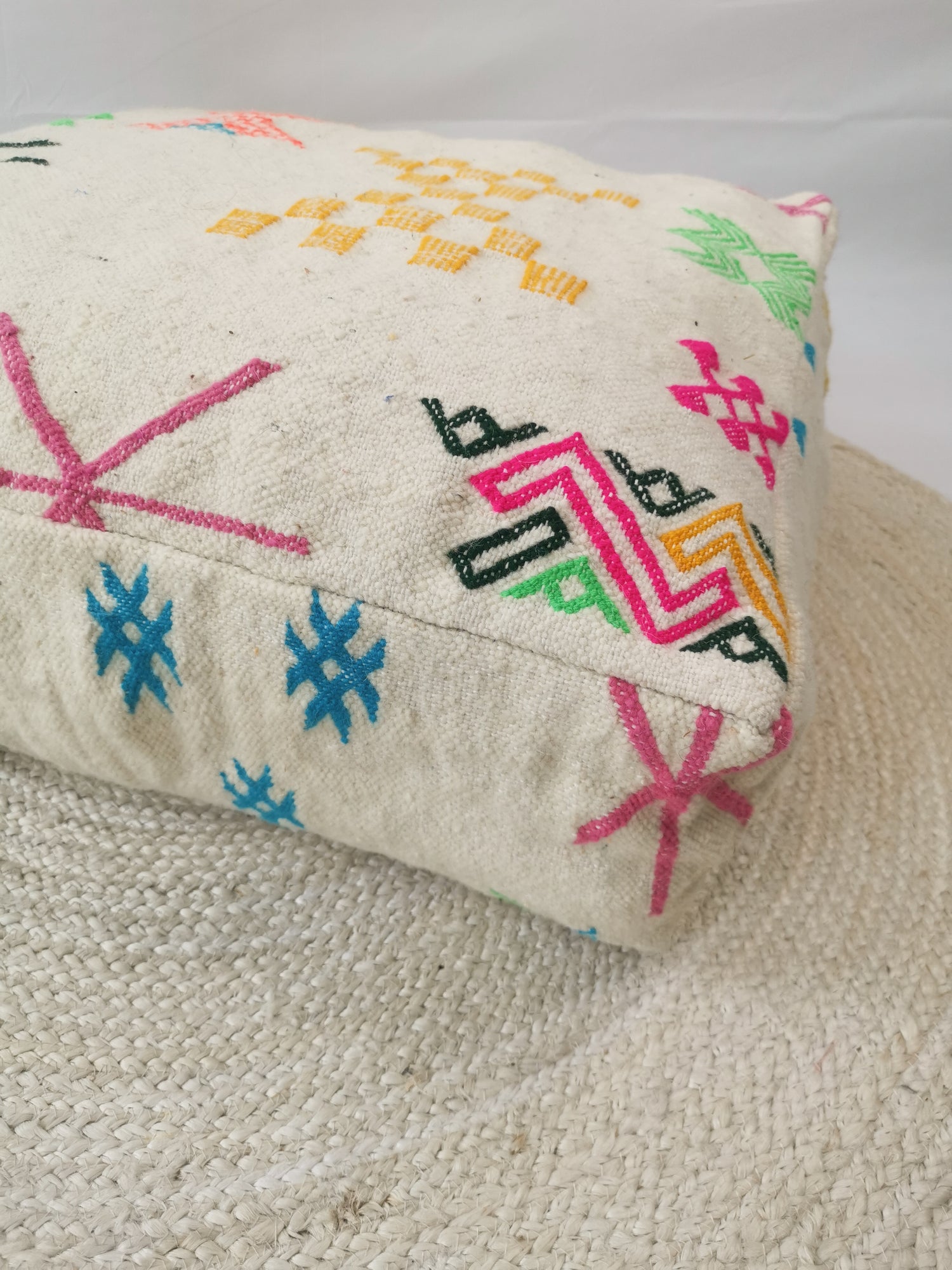 Moroccan pouf, Beni Ourain floor cushion, colorful geometric patterns, boho seat cushion meditation cushion made of wool, handmade