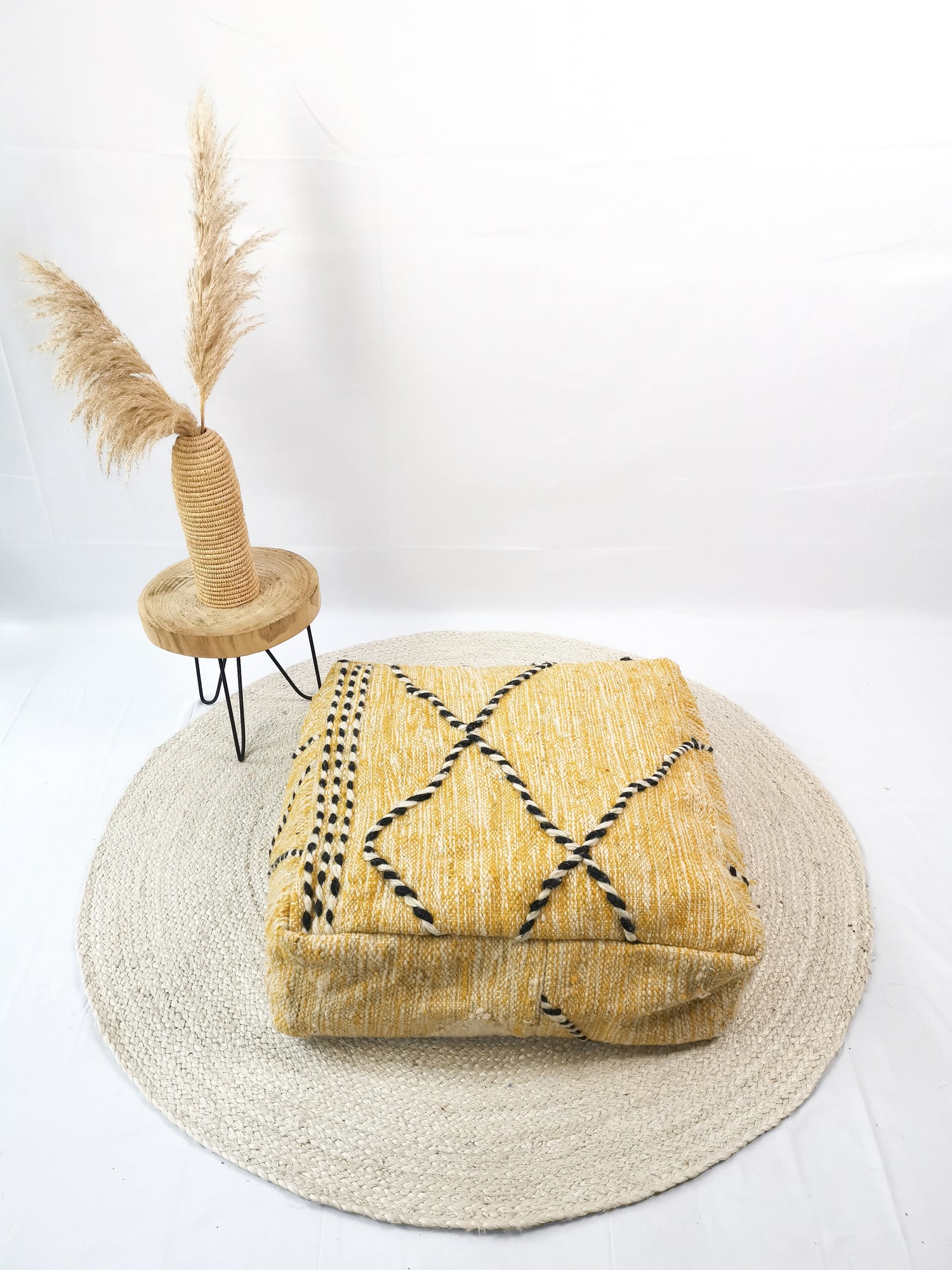 Pouf marocain vintage coloré, coussin d'assise en laine, coussin de sol berbère vintage jaune, coussin de sol jaune