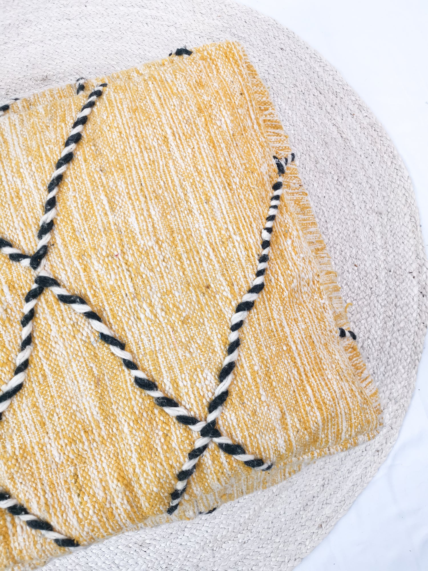 Pouf marocain vintage coloré, coussin d'assise en laine, coussin de sol berbère vintage jaune, coussin de sol jaune