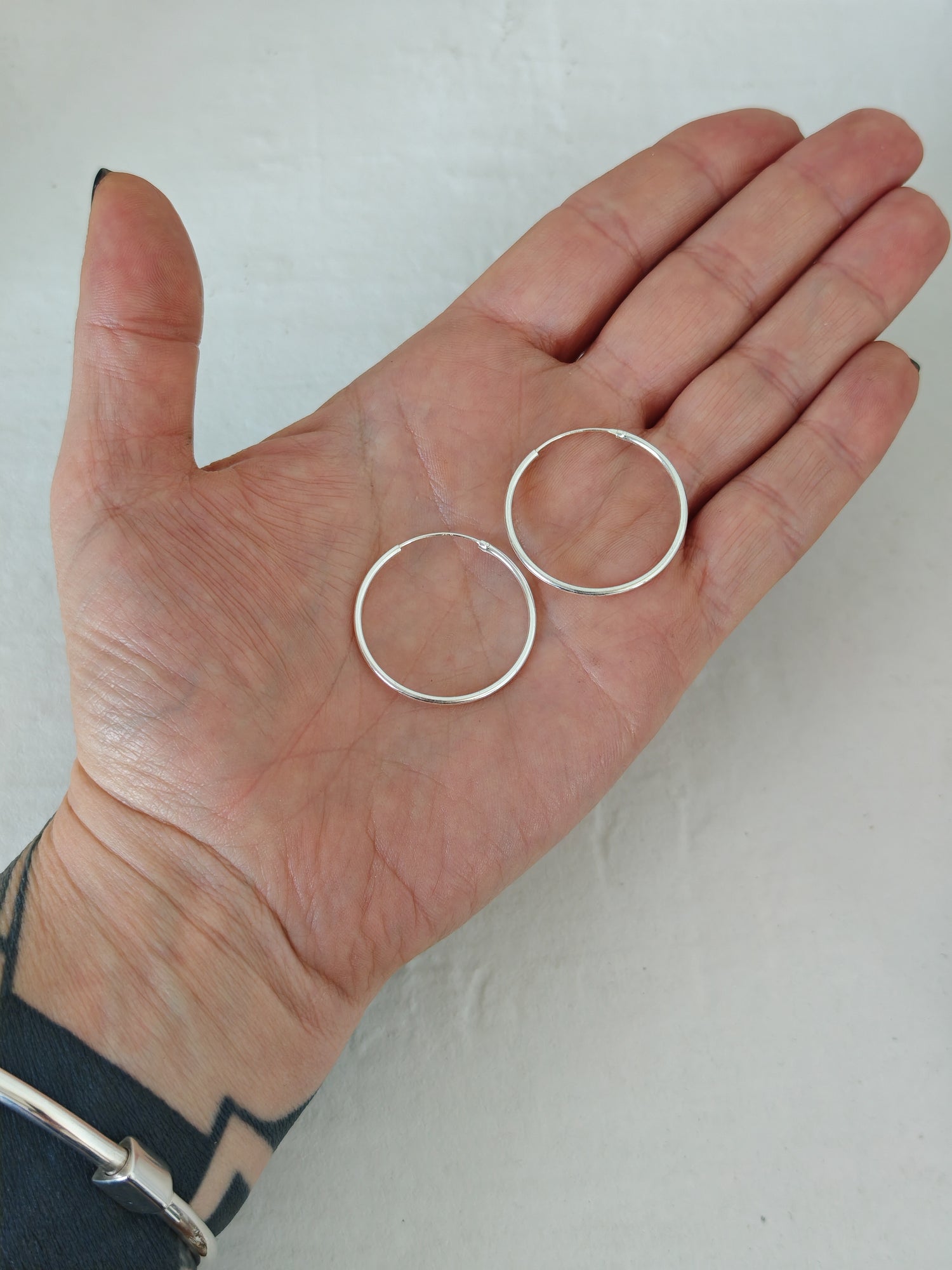 Thin hoop earrings made of 925 silver in 30mm, 40mm, 50mm, 60mm, sterling silver hoop earrings, fine and lightweight silver earrings
