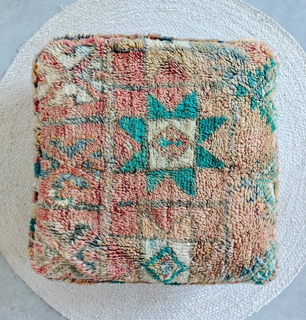 Marokkanischer Vintage Pouf, Bodenkissen Beni Ourain, Boho Meditationskissen - CocosyBerlin