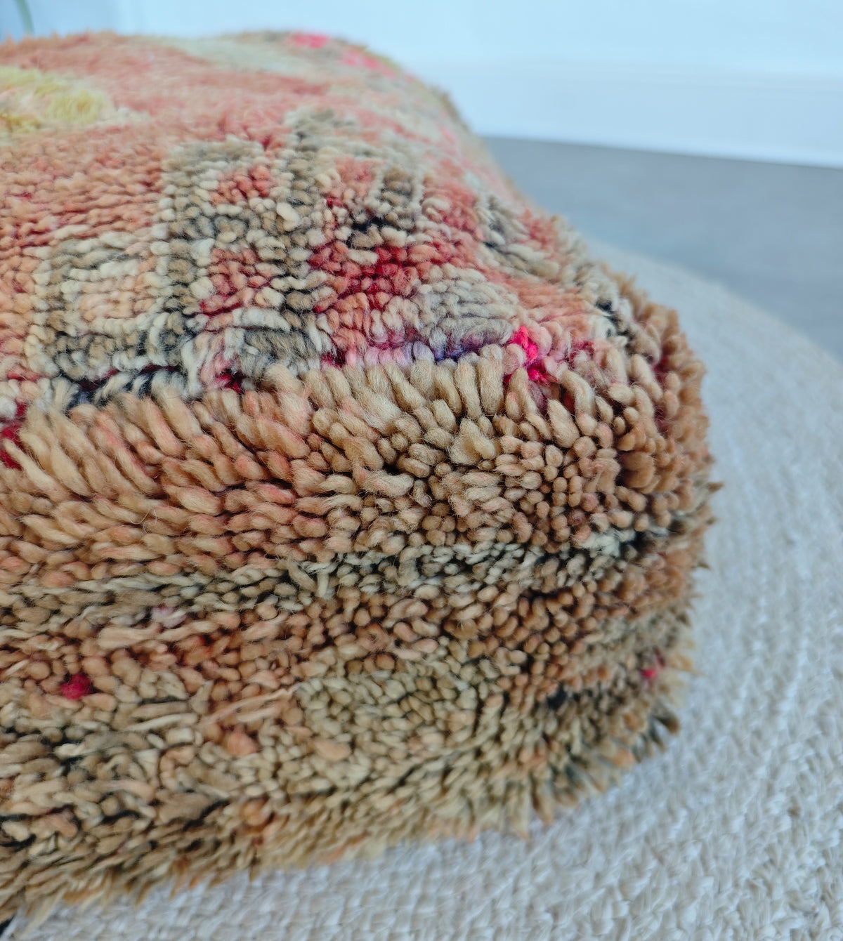 Vintage Berber Pouf aus Marokko, Beni Ourain Bodenkissen, Meditationskissen, Handarbeit