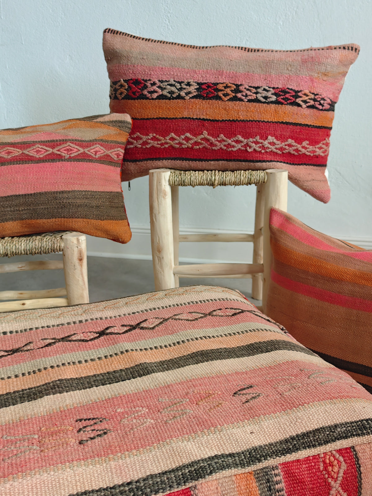 Vintage Pouf und Kissenhülle aus Marokko, Rosa Bodenkissen, Boho Meditationskissen