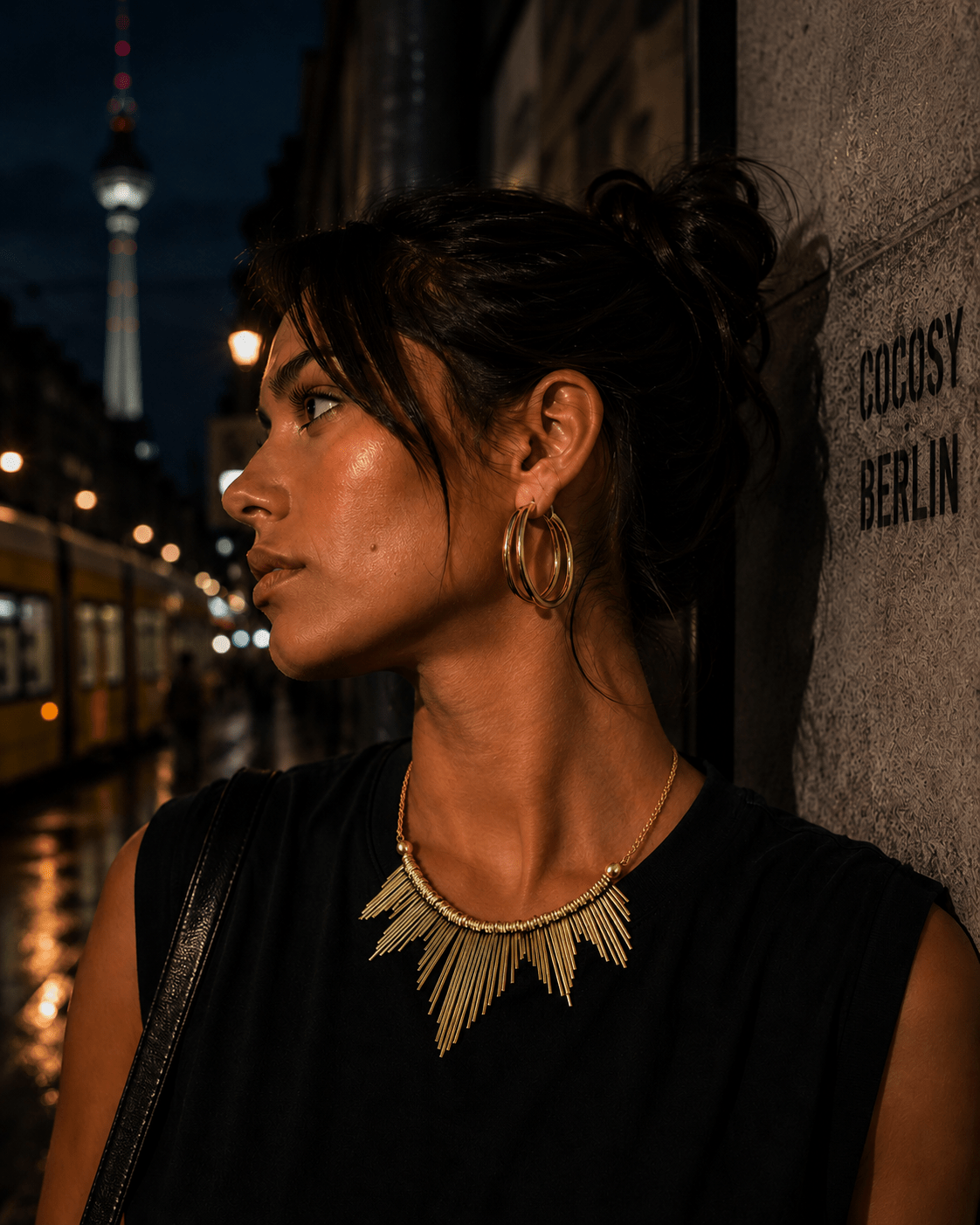 Boho Halskette aus goldenem Messing mit Sonnenstrahlen Design, Statement Kette, Golden Sunray Necklace - CocosyBerlin