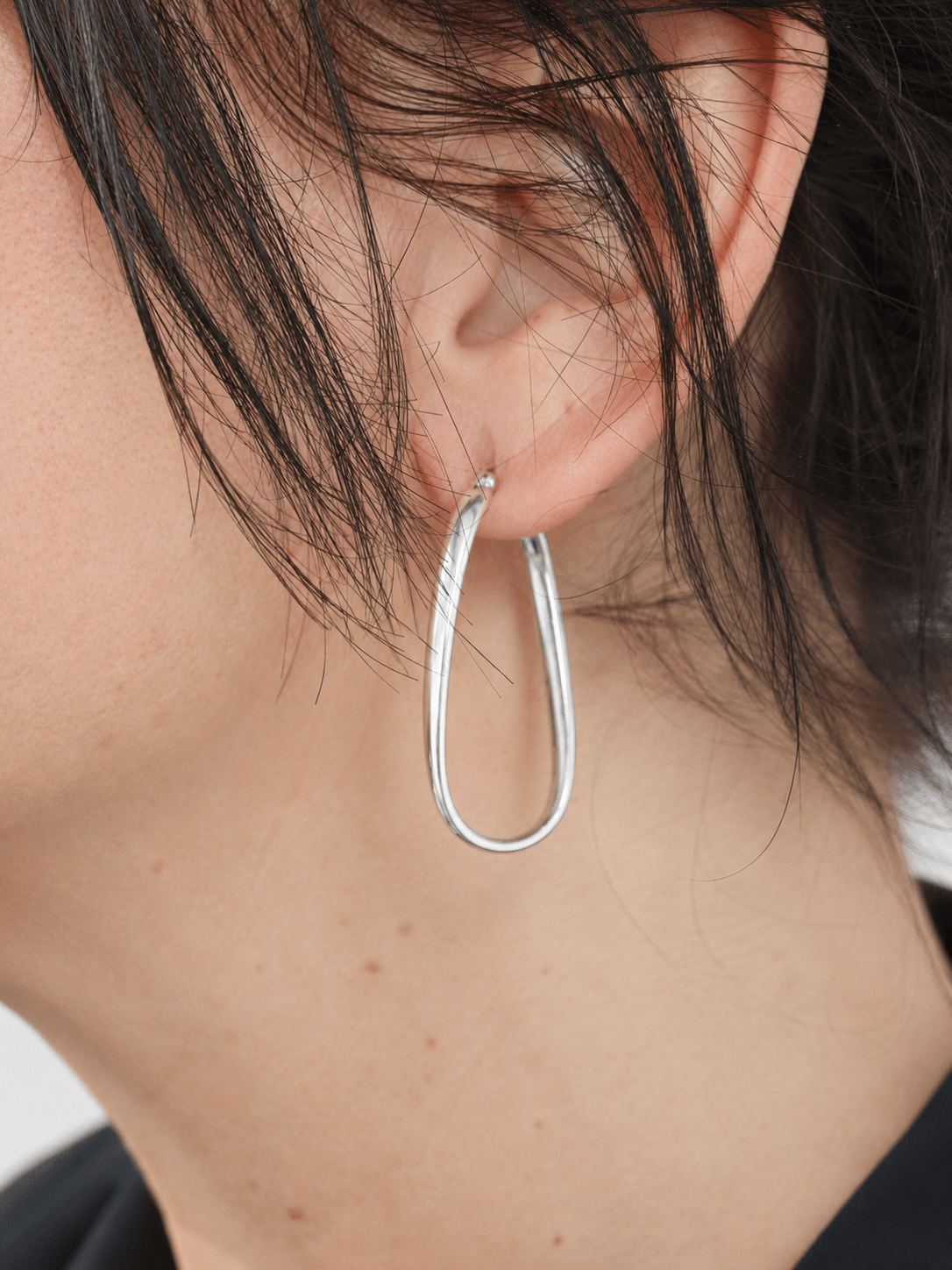 Lange Flache Ovale Twisted Creolen aus 925 Silber, breite geschwungene Silber Ohrringe, Oval Twist Hoops 42mm - CocosyBerlin