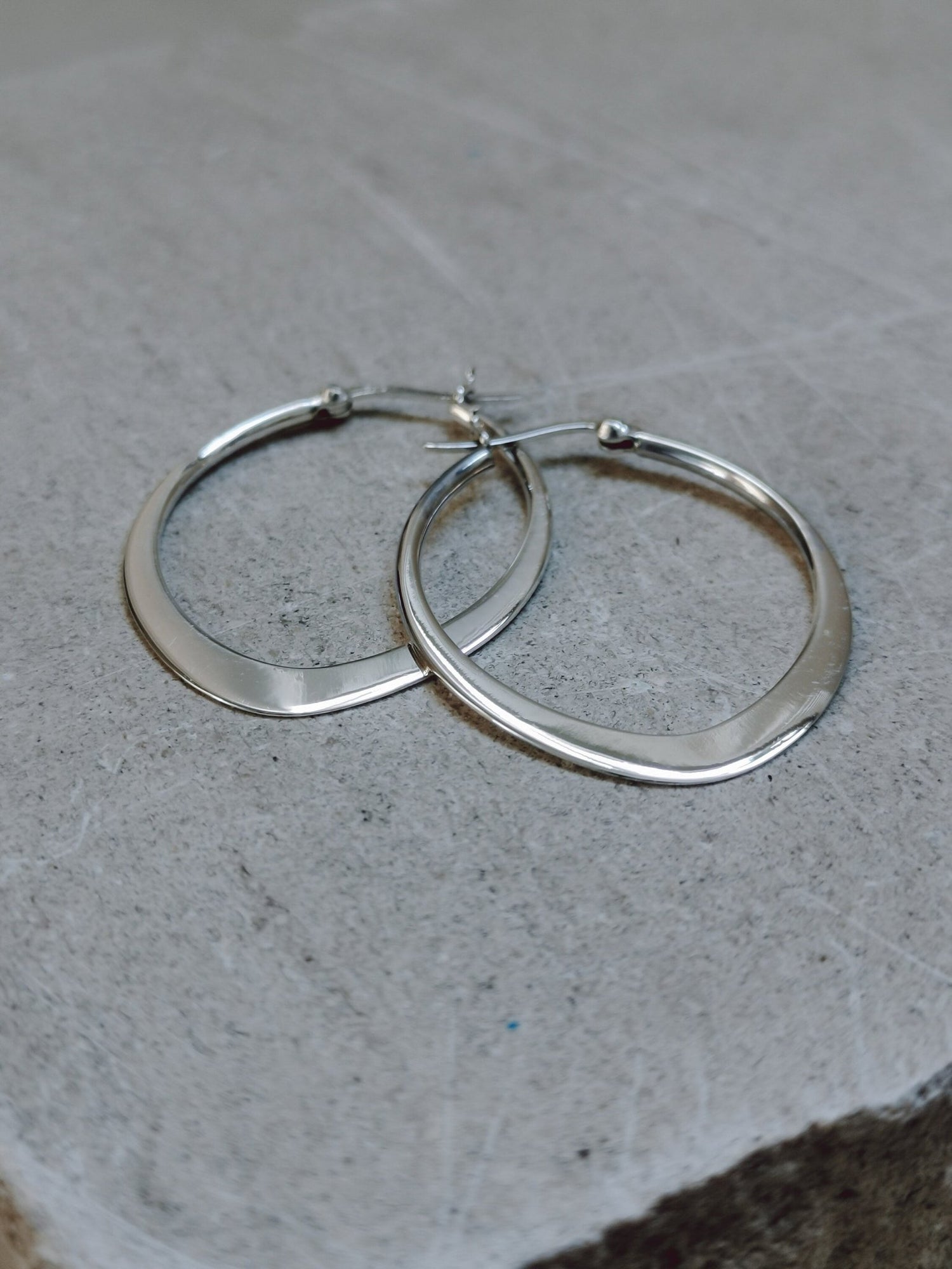 Flache Ovale 925 Silber Creolen, Dünne Minimalistische Ohrringe, Sterling Silber Creolen - CocosyBerlin