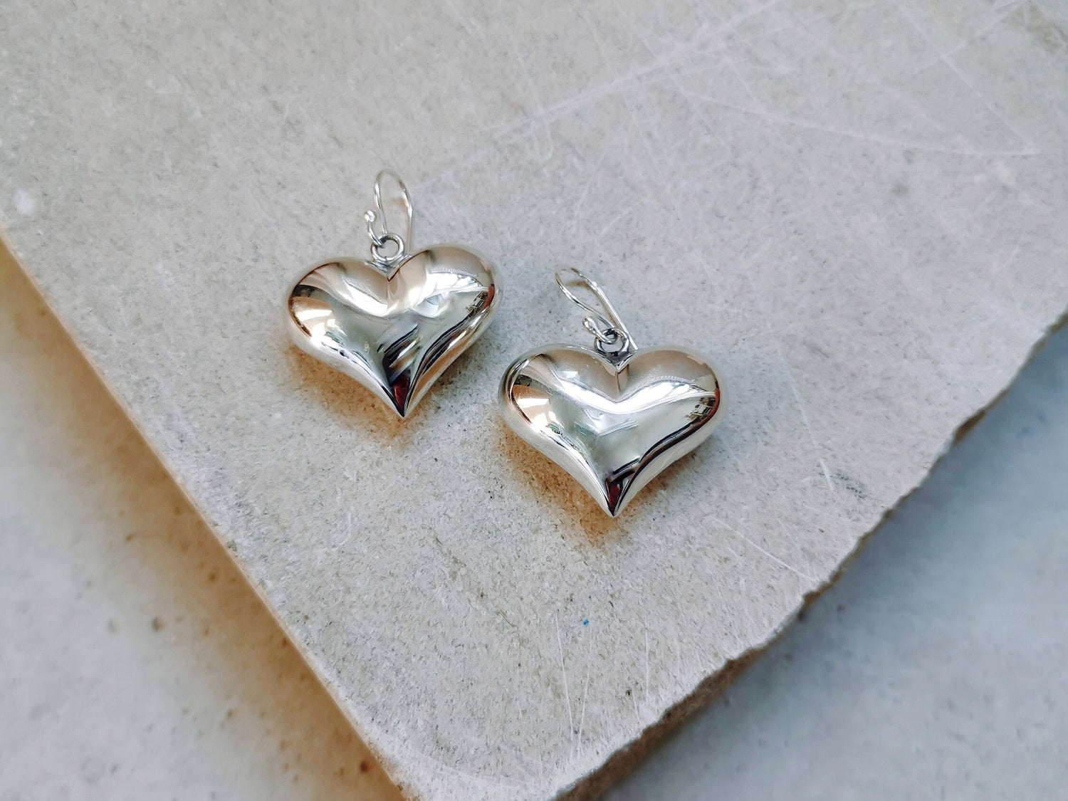 Grosse Sterling Silber Herzohrringe, 925 Silber Ohrringe mit 3D Herz Anhänger, Puffy Herz Ohrringe, Herz Luftballon Ohrringe