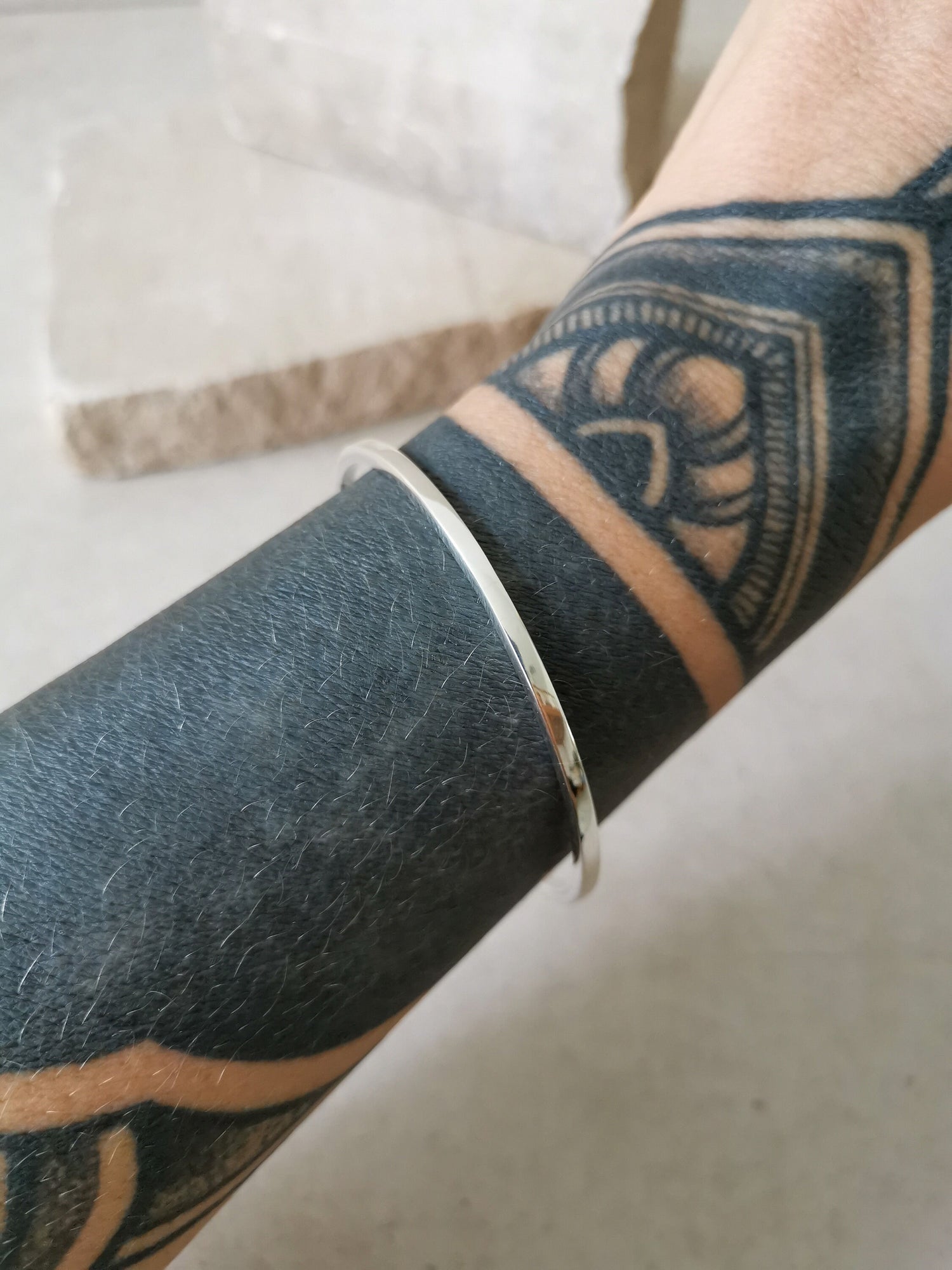 Simple bangle made of 925 silver, bangle made of solid sterling silver, minimalist thin bangle