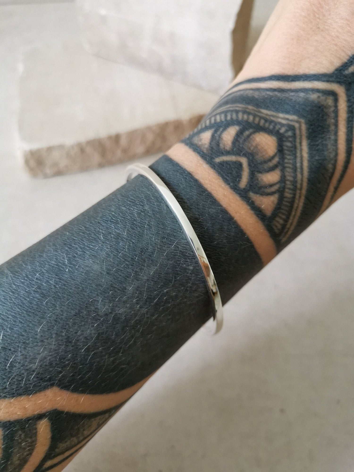 Schlichter Armreif aus 925 Silber, Armreif aus massivem Sterling Silber, minimalistischer dünner Armreif - CocosyBerlin