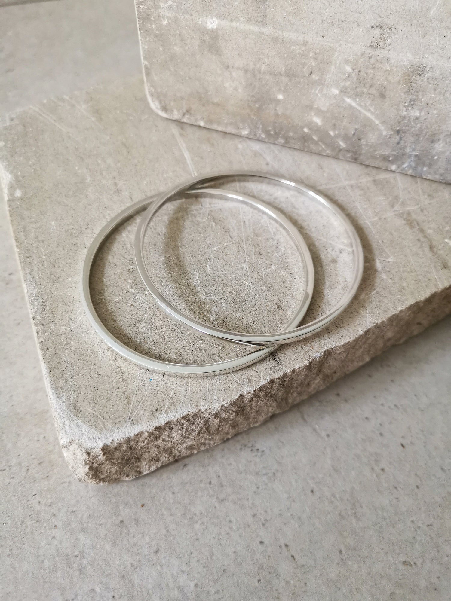 Simple bangle made of 925 silver, bangle made of solid sterling silver, minimalist thin bangle