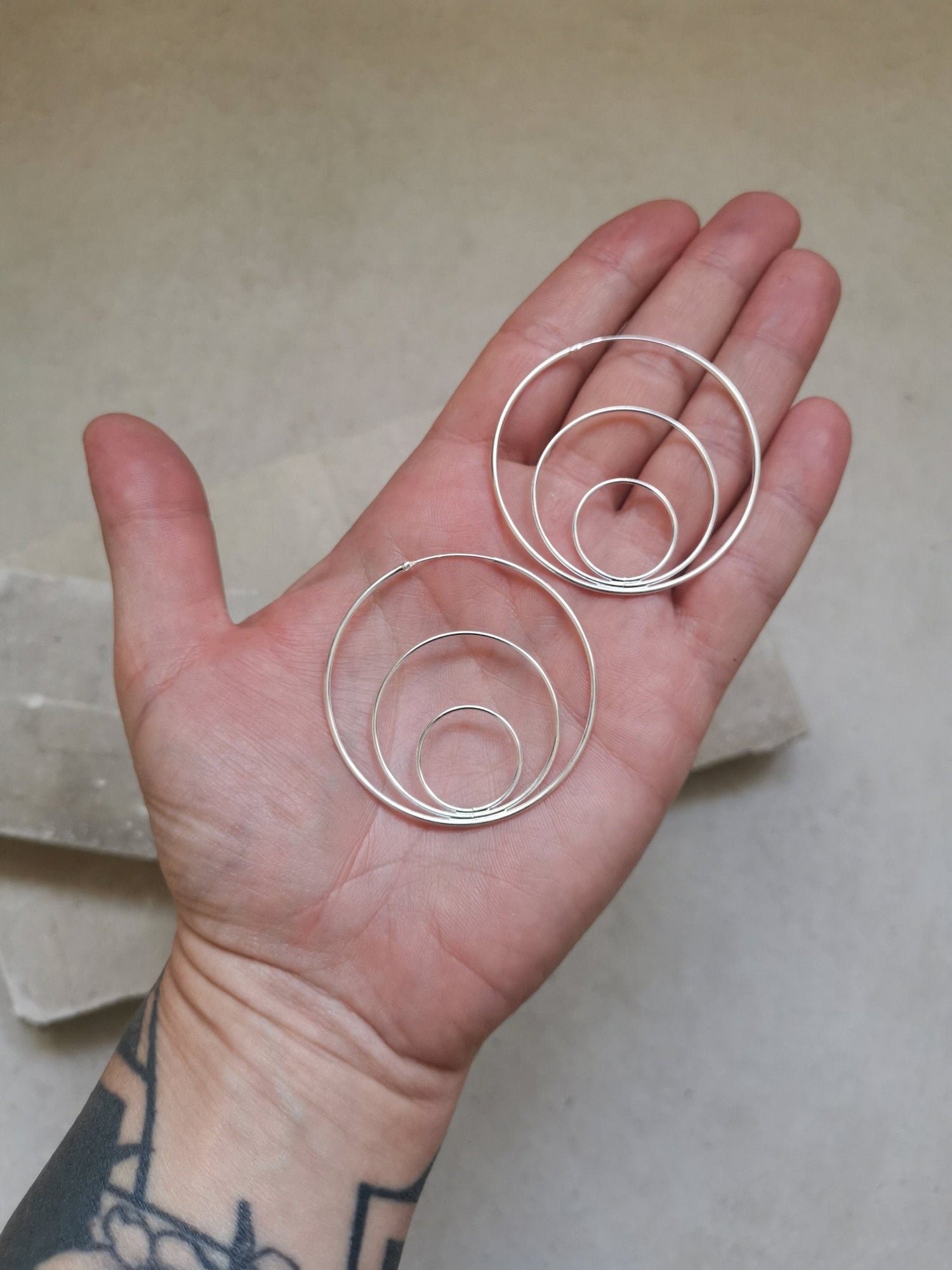 Sterling Silber dünne Creolen 50 mm, 925 Silber Dreifach Creolen 3 Reifen - CocosyBerlin