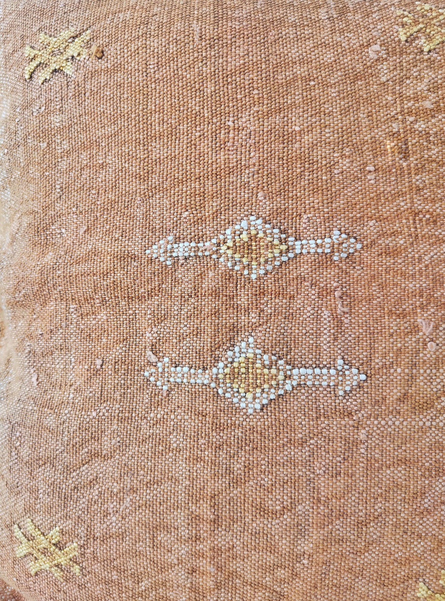 Boho Berber Kissenhülle, Boho Kissen aus Marokko, Marokkanisches Kissen aus Sabra Seide, Vintage Farbe, Kelim 50x50cm Bohokissen Marrakesc