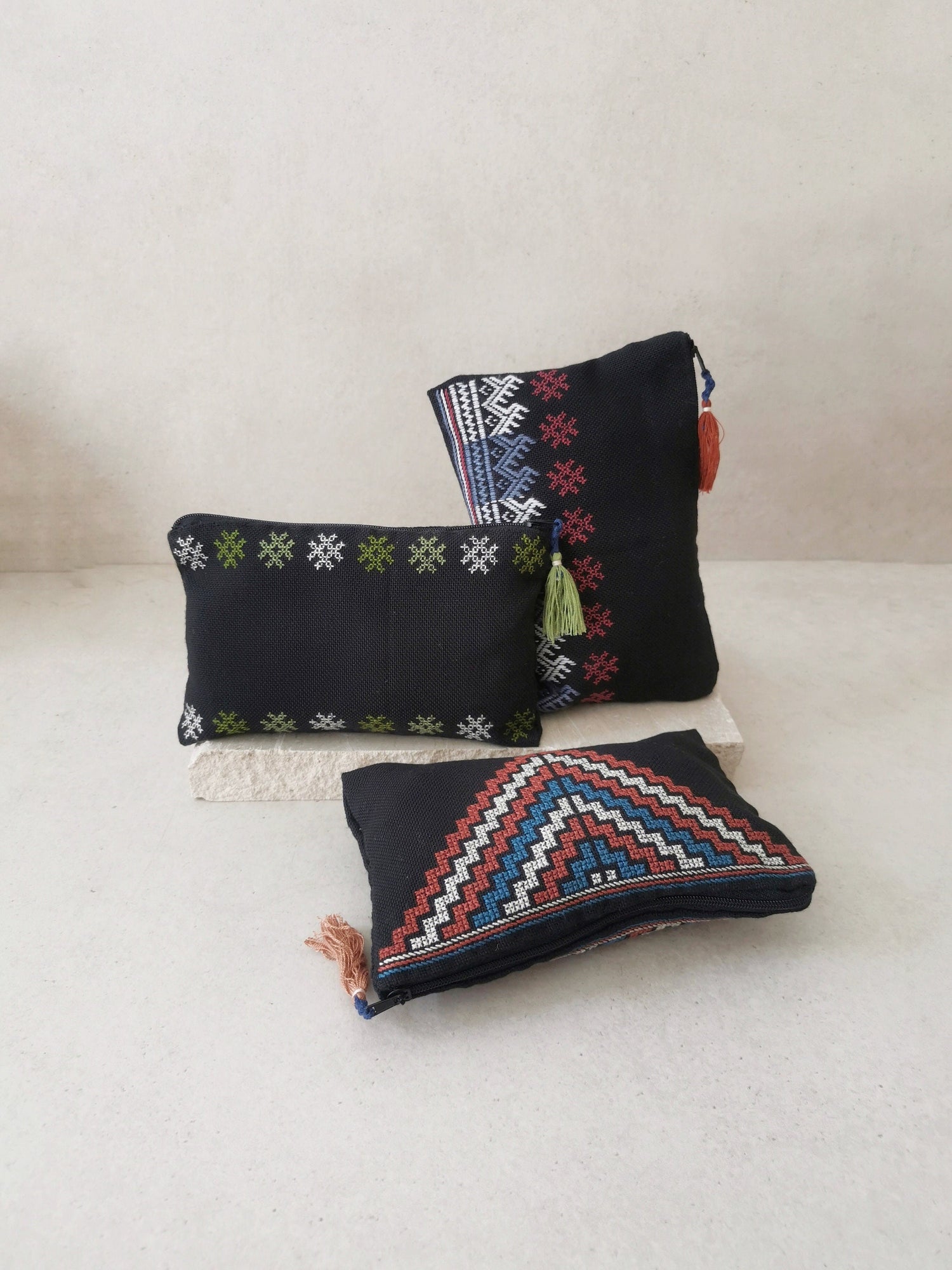 Boho Schminktasche aus Laos, Kosmetiktasche, Hippie Geldbörse, Portemonnaie, Handmade Make Up Tasche