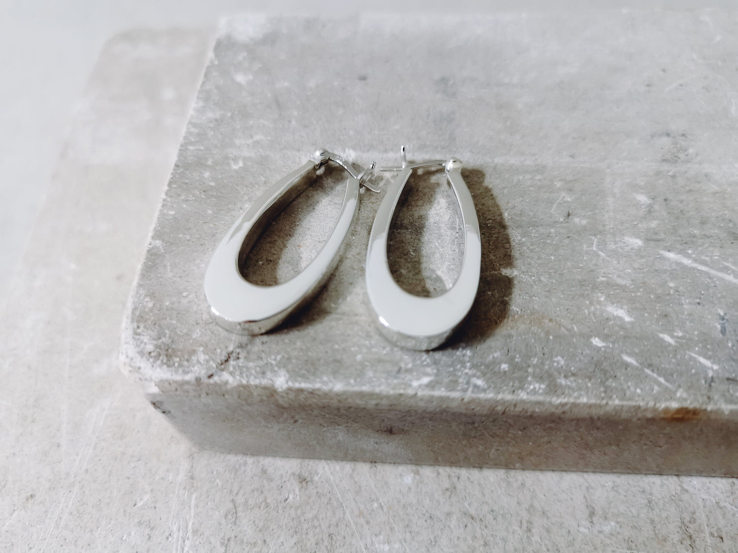 925 Silber ovale Creolen, Minimalistische Ohrringe, breite Statement Ohrringe aus Sterling Silber