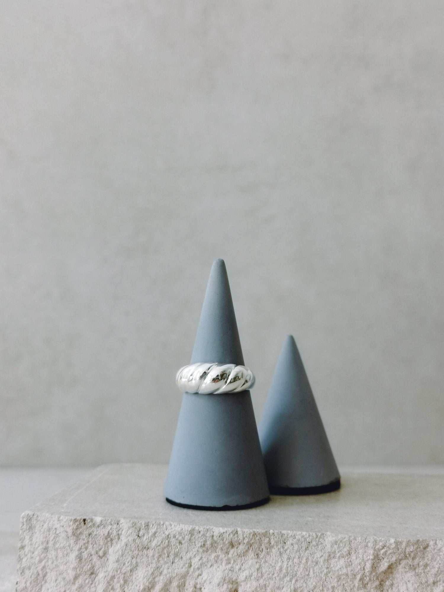 Croissant Ring aus 925 Silber, Sterlingsilber Ring, Twisted Silber 925 Ring - CocosyBerlin