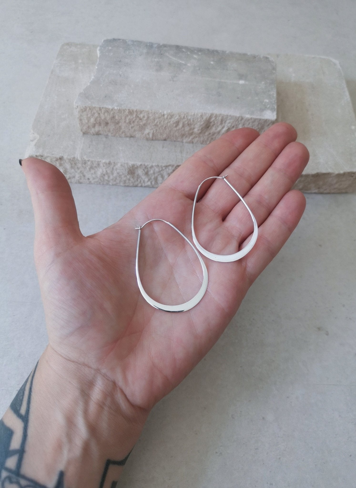 Flache Ovale 925 Silber Creolen, Dünne Minimalistische Ohrringe, Sterlingsilber Creolen - CocosyBerlin
