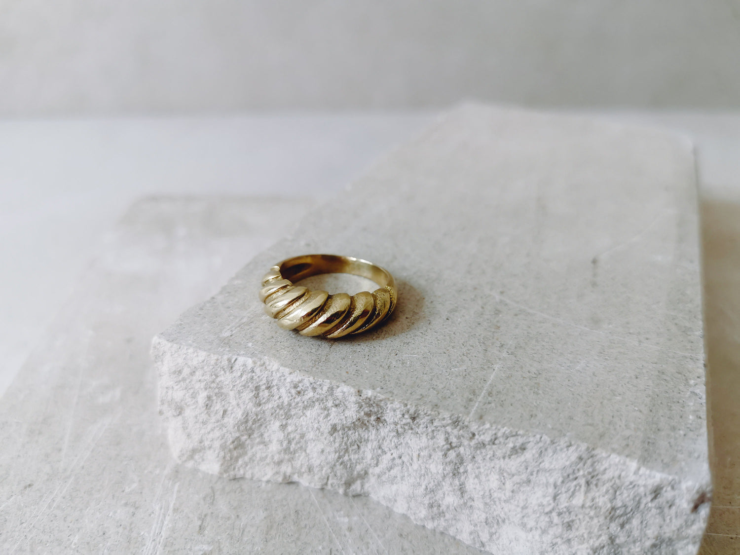 Croissant ring made of golden brass, Twisted ring, Dome ring gold