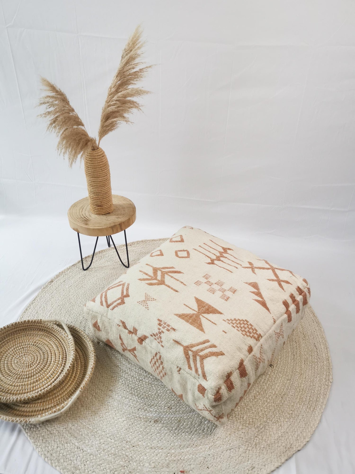 Moroccan pouf, Beni Ourain floor cushion, geometric pattern terracotta, boho seat cushion, meditation cushion made of wool, handmade