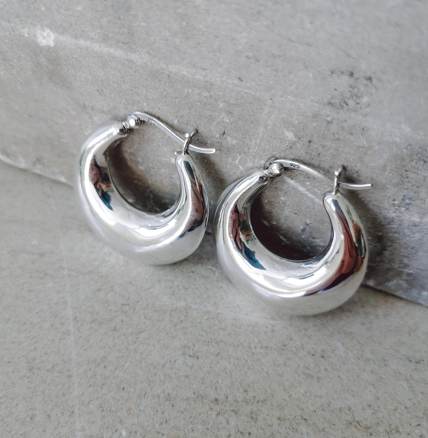 Chunky Halbmond Creolen aus 925 Silber, Minimalistische Statement Ohrringe 30mm