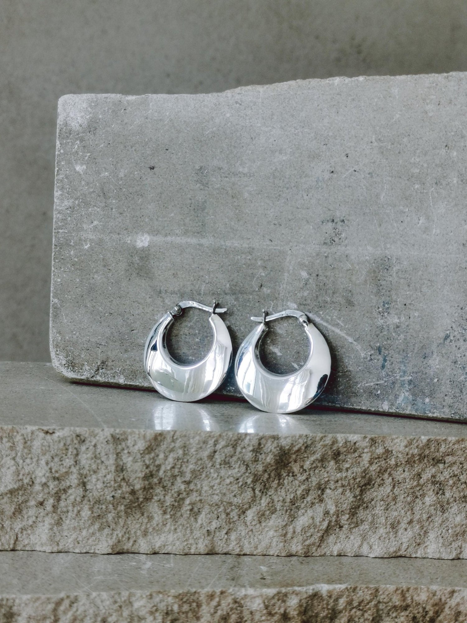 Silber 925 Halbmond Creolen, Sterling Silber Creolen 30 mm, Minimalistische kleine Creolen - CocosyBerlin