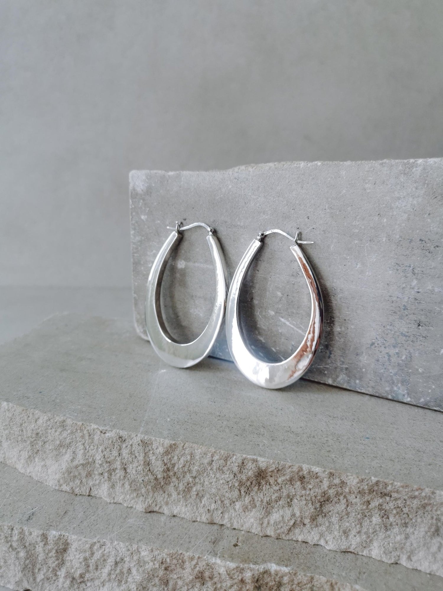 Breite ovale 925 Silber big Creolen, Chunky Sterlingsilber Creolen, Statement Ohrringe aus 925 Silber - CocosyBerlin