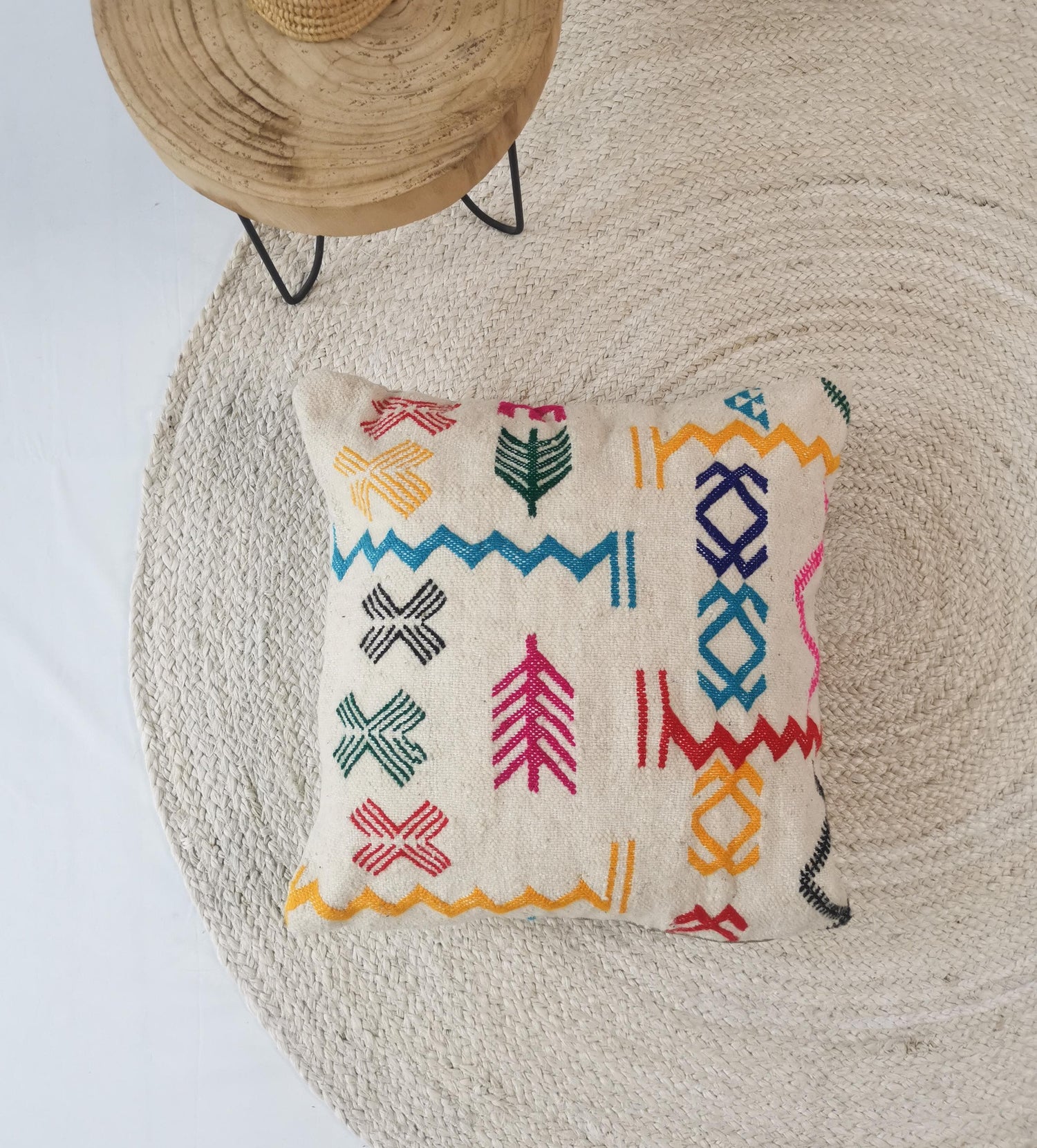 Marokkanische Kissenhülle, Beni Ourain Kissen, Bunte geometrische Muster, eklektischer Kissenbezug aus Wolle, Handarbeit