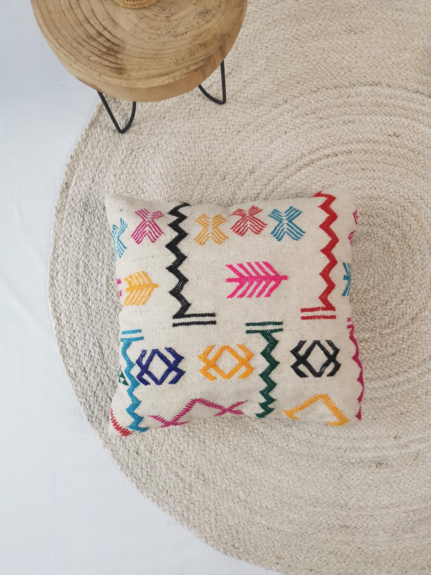 Marokkanische Kissenhülle, Beni Ourain Kissen, Bunte geometrische Muster, eklektischer Kissenbezug aus Wolle, Handarbeit