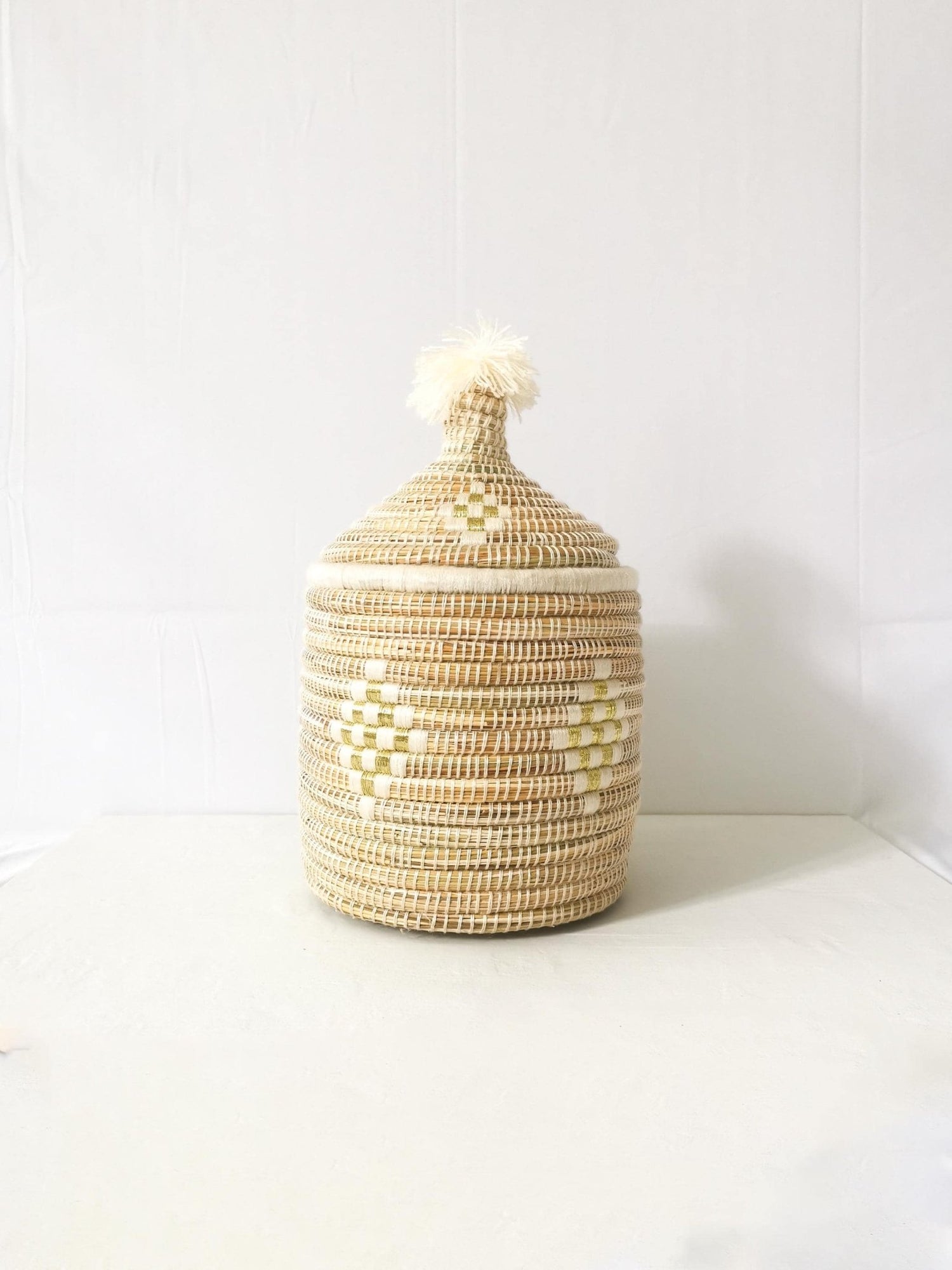 Grosser Korb aus Seegras, Aufbewahrungskorb aus Marokko, Handarbeit, Korb mit Deckel, Berber Korb, Ethno Korb, Tajine Korb Boho weiss gold - CocosyBerlin