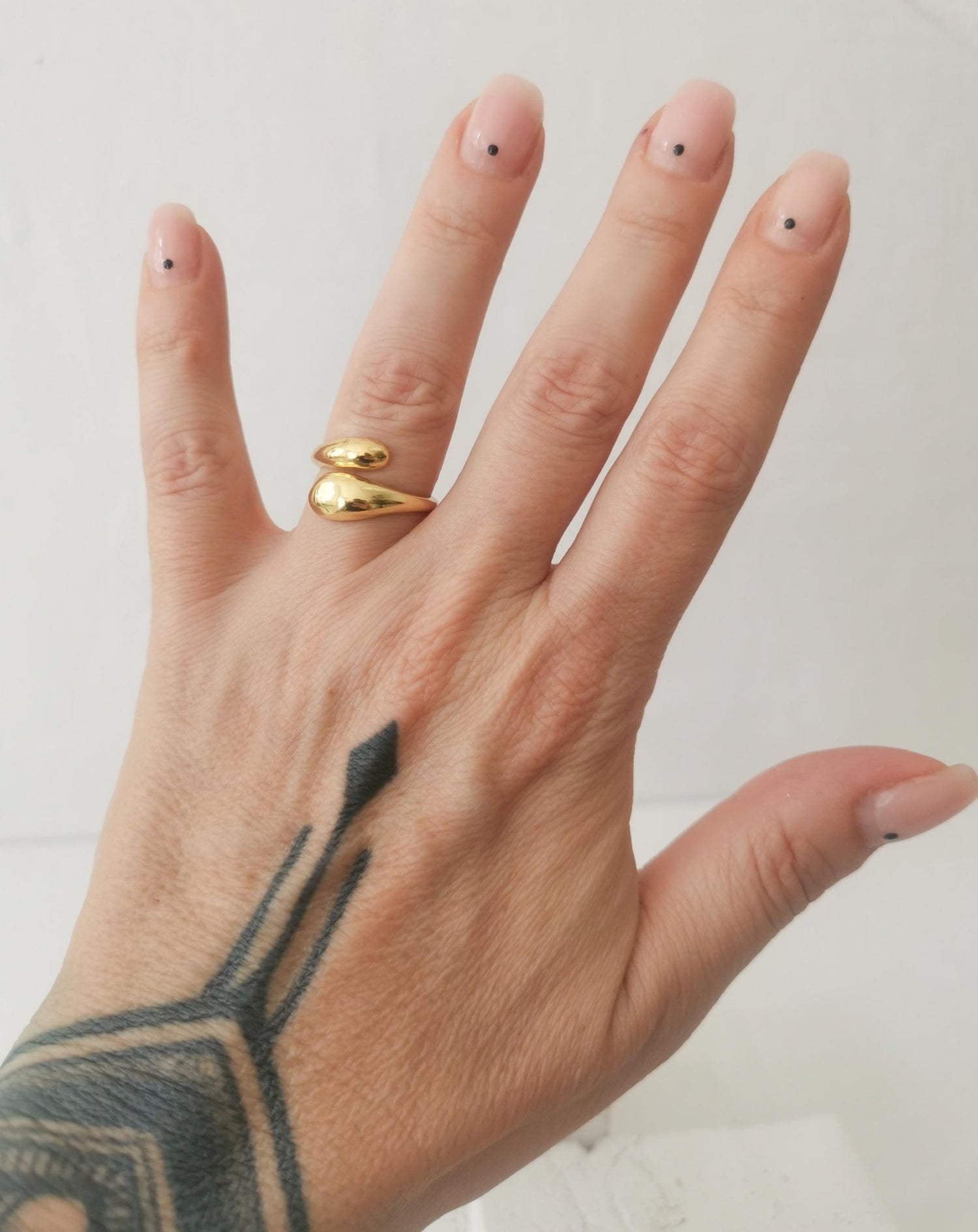 Ring minimalistisch aus Messing, Verstellbarer Ring, Tropfen Ring, Chunky Ring, Geschenkidee - CocosyBerlin