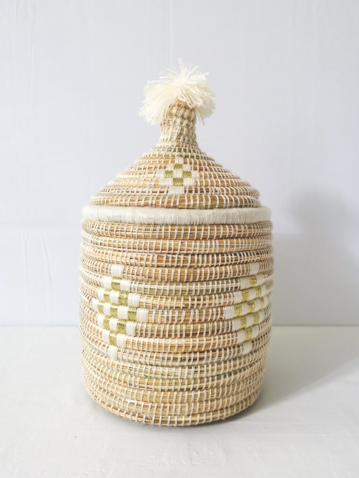 Grosser Korb aus Seegras, Aufbewahrungskorb aus Marokko, Handarbeit, Korb mit Deckel, Berber Korb, Ethno Korb, Tajine Korb Boho weiss gold - CocosyBerlin