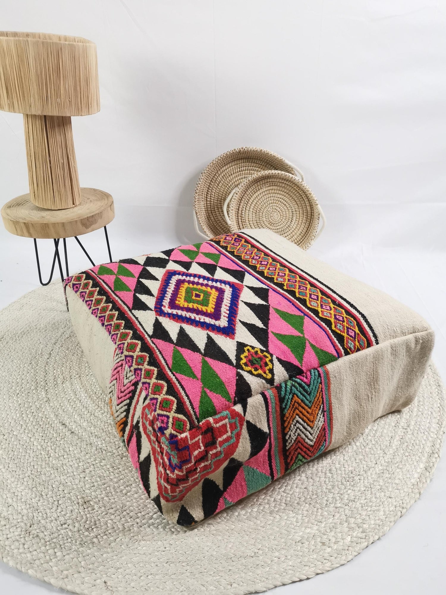 Moroccan pouf, ethnic floor cushion, colorful Beni Ourain geometric patterns, boho seat cushion made of wool, handmade