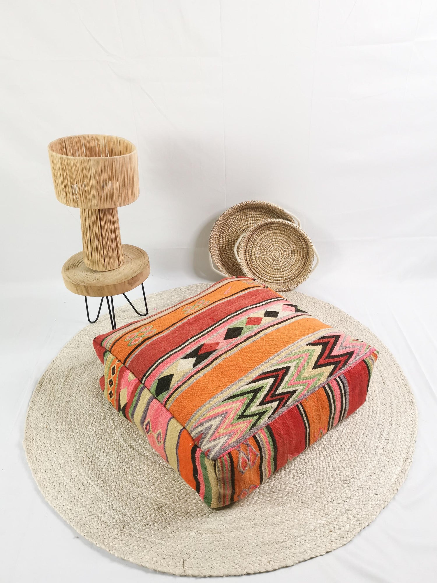 Moroccan pouf, Berber floor cushion colorful, wool seat cushion, vintage kilim floor cushion, boho seat cushion Marrakech