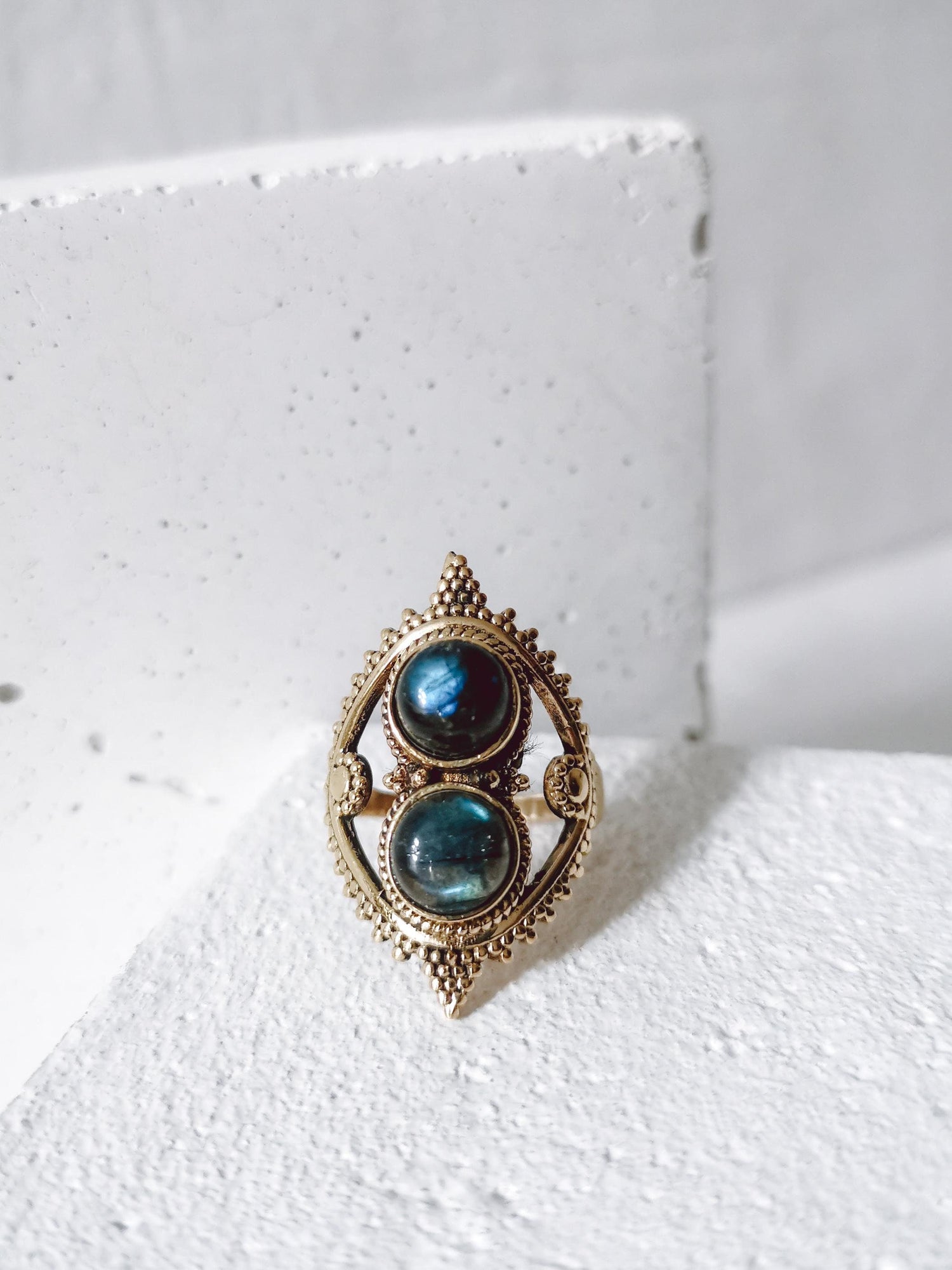 Statement ring with labradorite, large labradorite ring, tribal ring, boho ring, golden brass ring labradorite