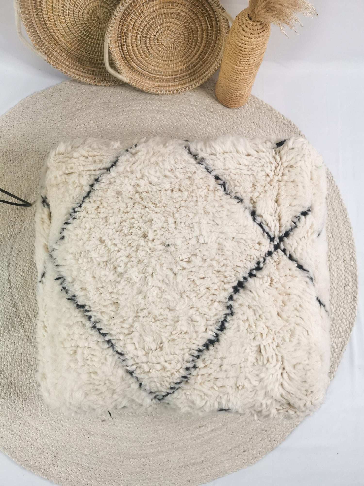 Moroccan Beni Ourain pouf, Berber floor cushion, wool seat cushion, vintage floor cushion, boho seat cushion Marrakech