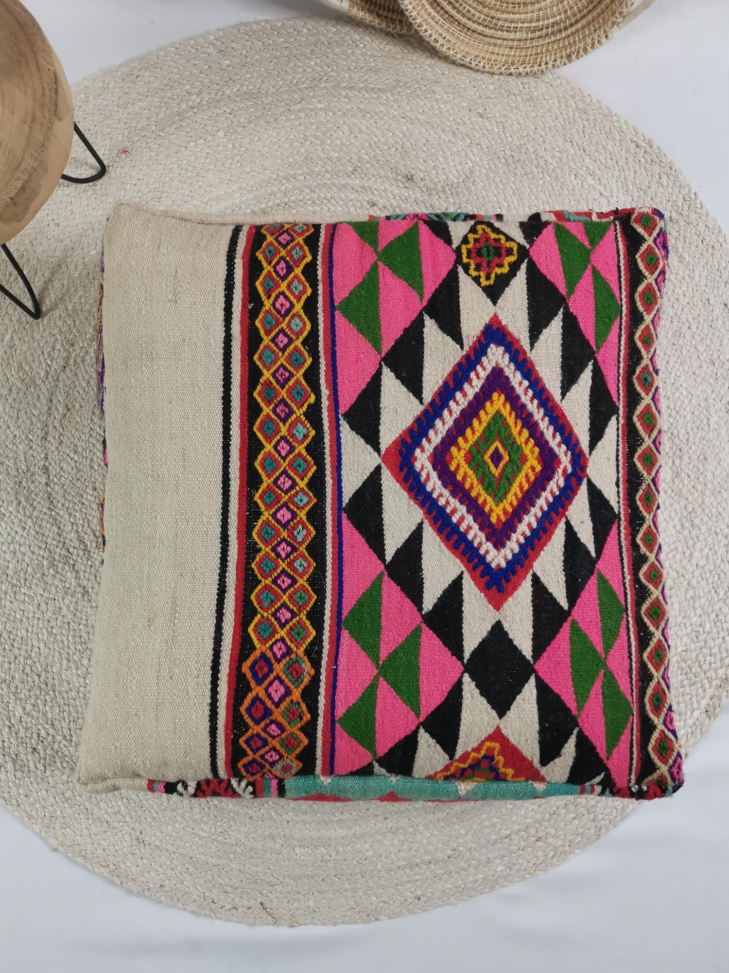 Moroccan pouf, ethnic floor cushion, colorful Beni Ourain geometric patterns, boho seat cushion made of wool, handmade