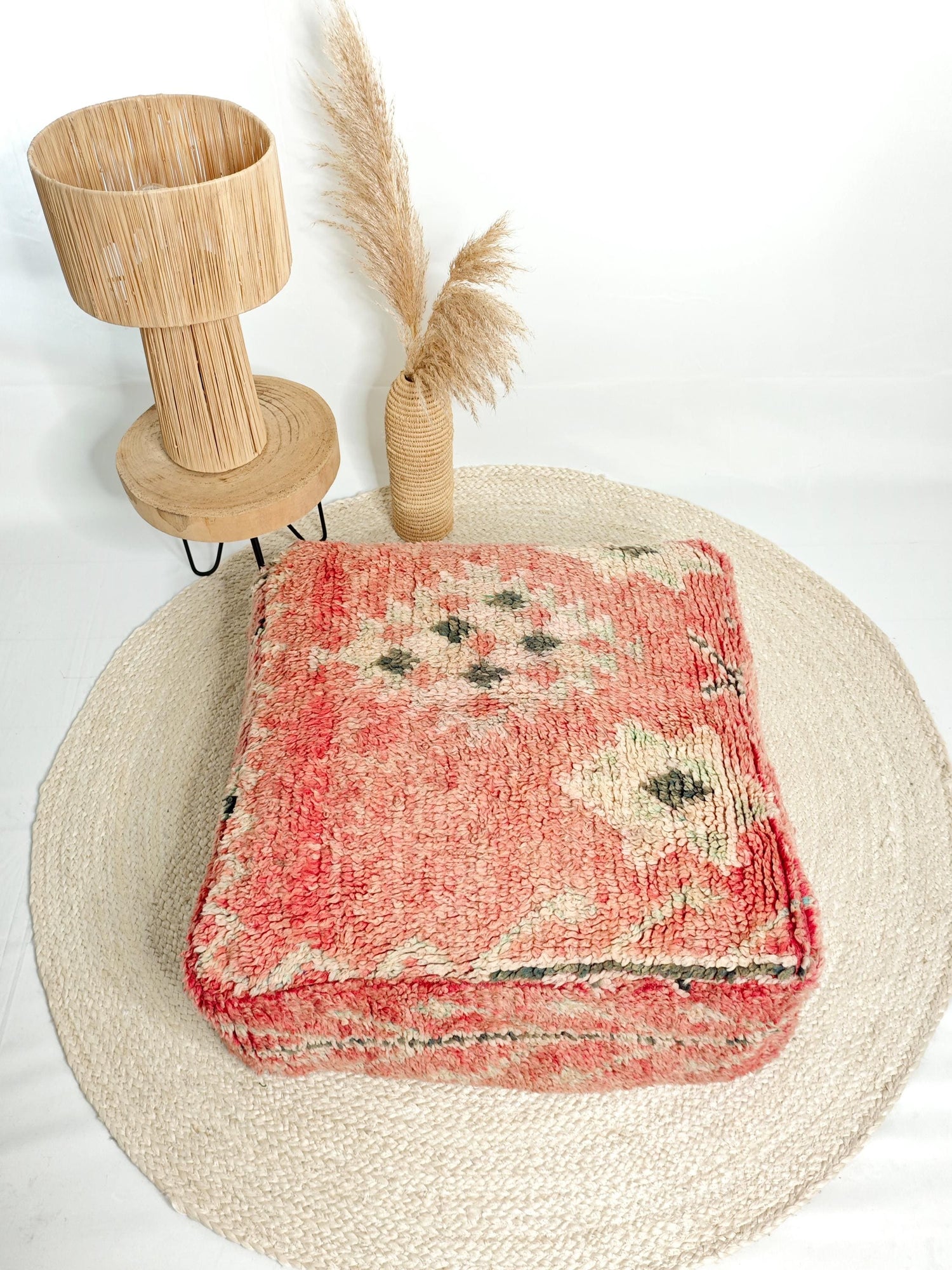 Moroccan Vintage Boujaad Pouf, Berber Floor Cushion, Geometric Pattern, Boho Seat Cushion Made of Pink Wool, Beni Ourain, Handmade