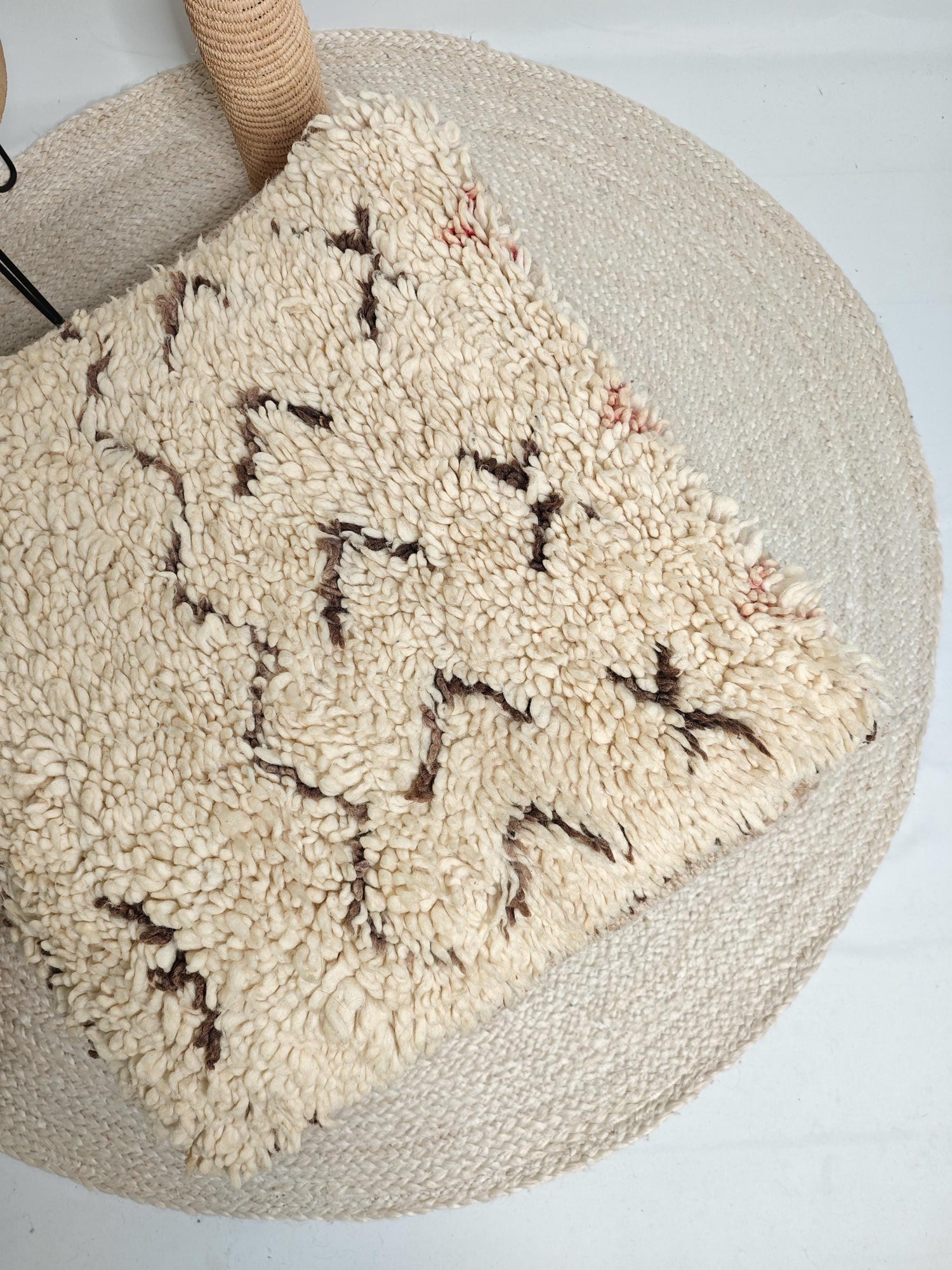 Moroccan vintage pouf, Berber floor cushion, seat cushion made of 100% wool, vintage floor cushion with Berber pattern