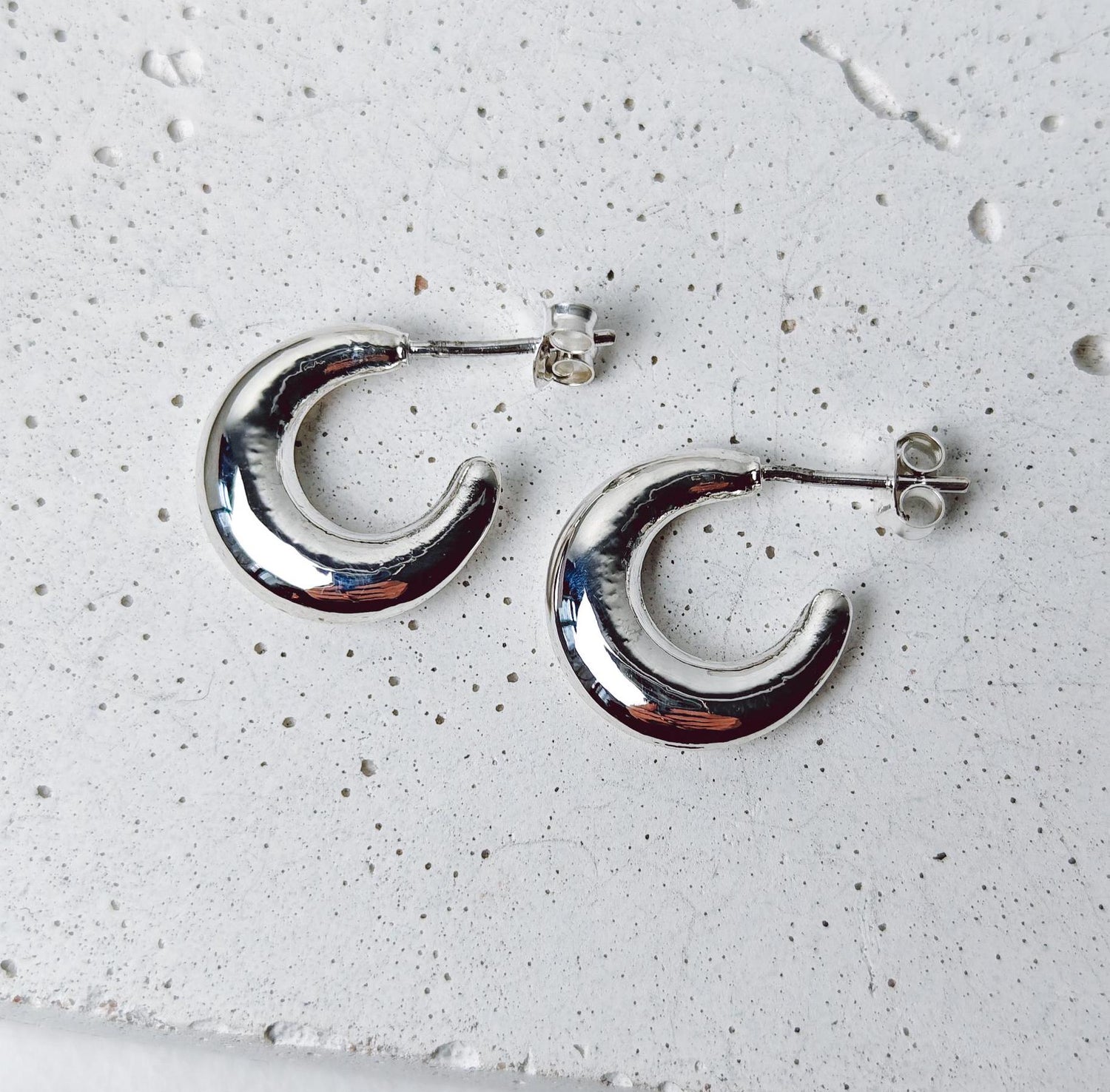 Breite kleine Creolen aus 925 Silber, Halbmond Chunky Creolen 15 mm, Sterling Silber offene Ohrstecker Creolen