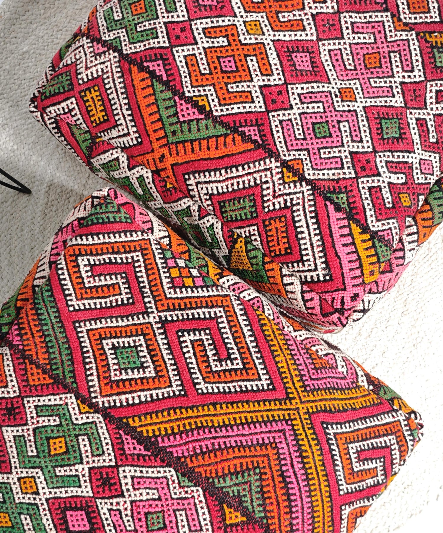 Moroccan pouf, Berber floor cushion colorful, seat cushion made of wool, vintage kilim floor cushion, boho seat cushion Marrakech hand-knotted