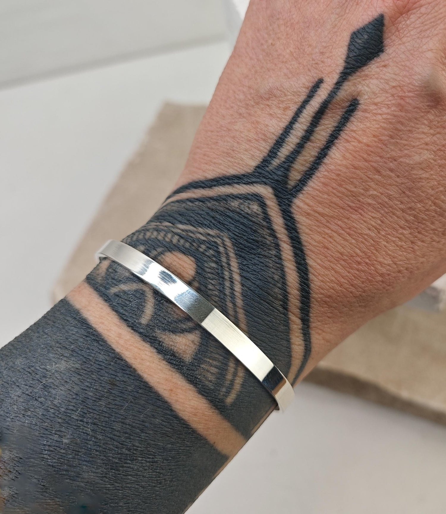 Breiter Armreif aus 925 Silber, verstellbar, Armreif aus massivem Sterling Silber, minimalistischer schlichter Armreif, glatt und schlicht - CocosyBerlin