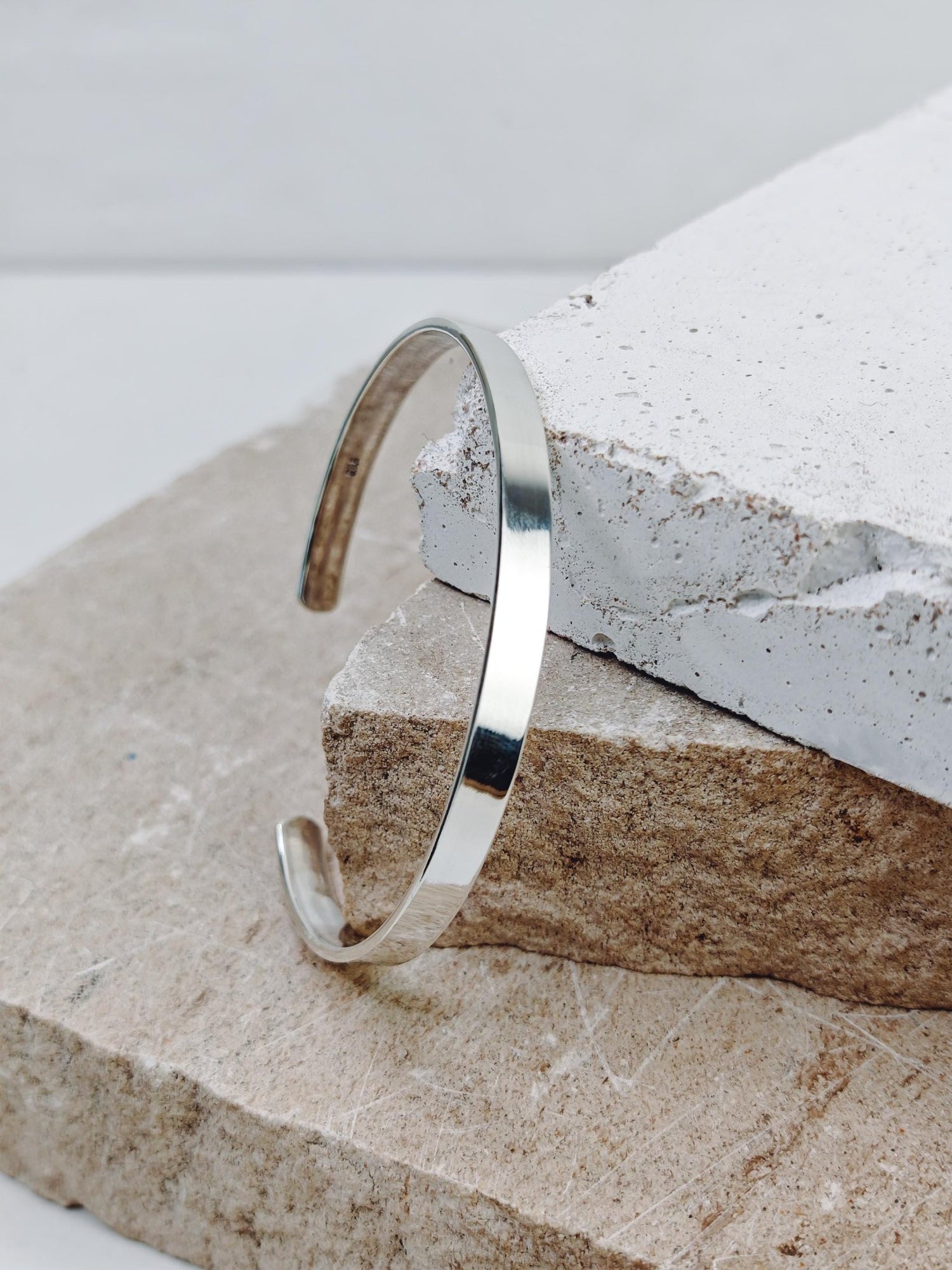 Breiter Armreif aus 925 Silber, verstellbar, Armreif aus massivem Sterling Silber, minimalistischer schlichter Armreif, glatt und schlicht - CocosyBerlin