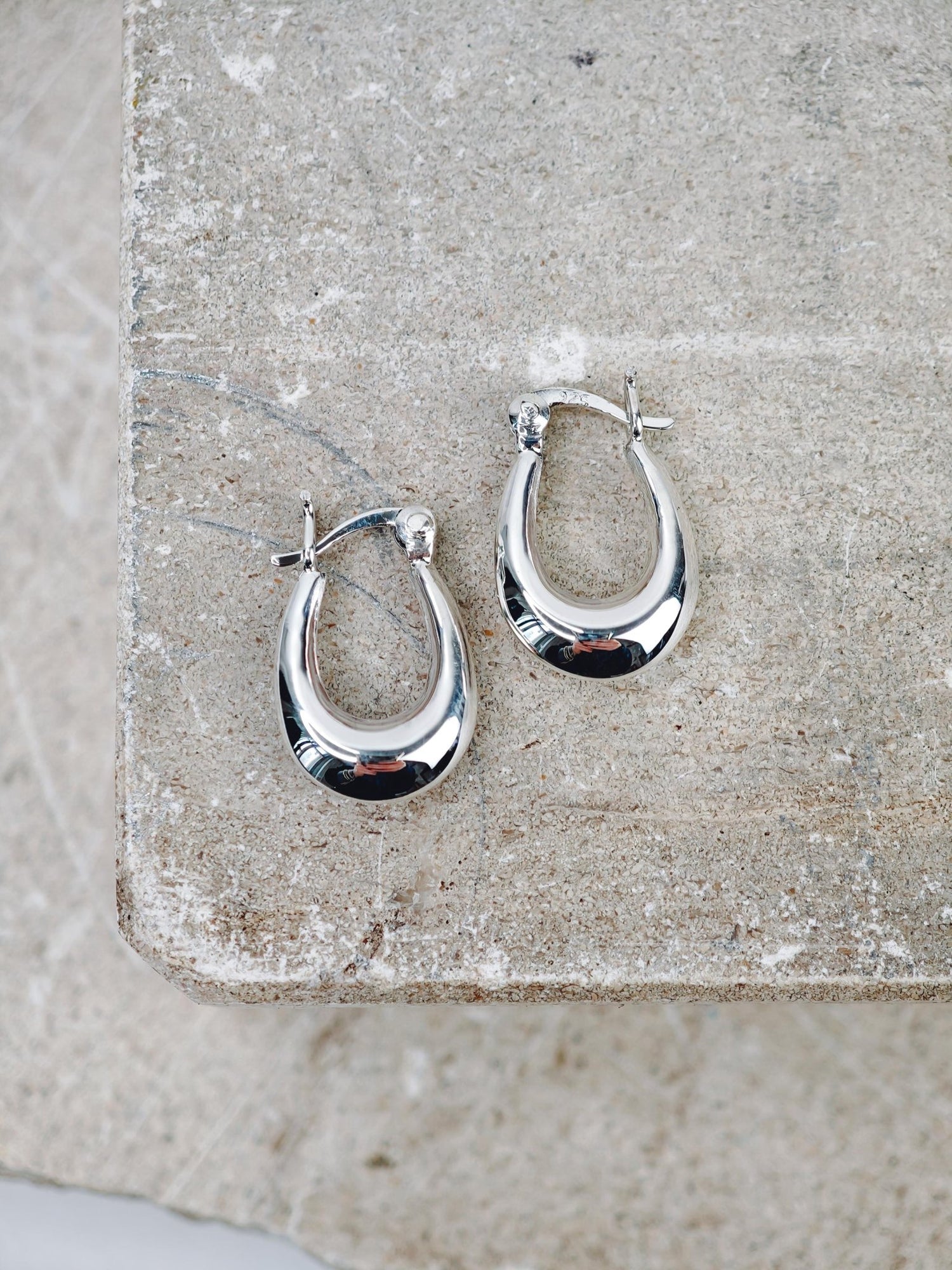 Breite kleine ovale 925 Silber Creolen 20 mm, Mini Sterlingsilber Creolen, Ohrringe aus 925 Silber - CocosyBerlin