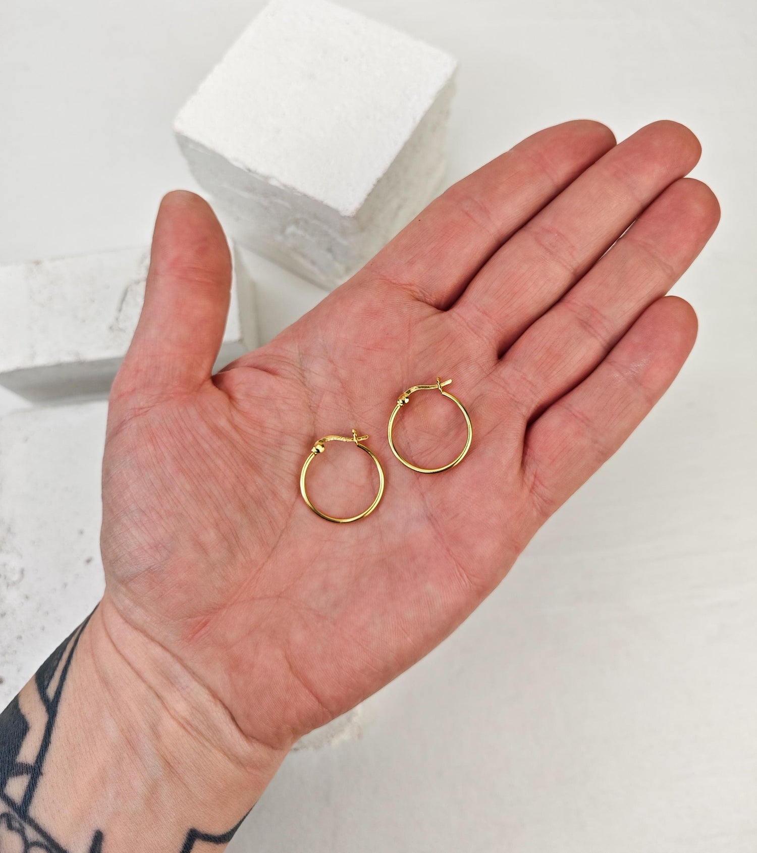 Creolen aus 925 Silber mit 14 Karat Vergoldung 20 mm, Minimalistische Creolen, Gold plated Hoops 1,2 x 20 mm