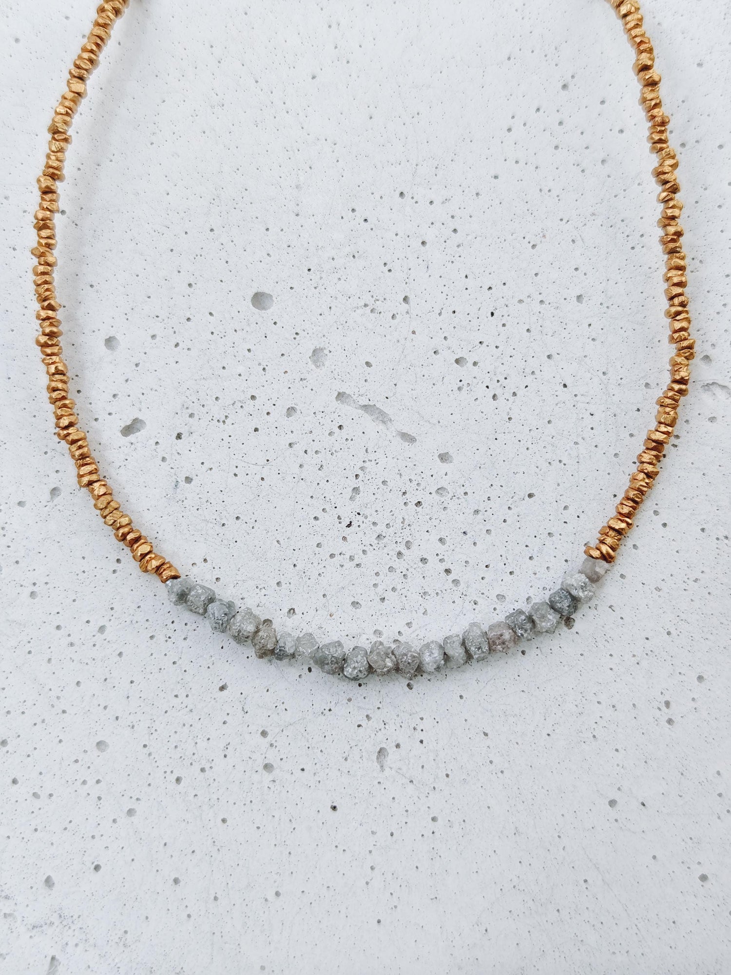 Ashes & Gold - Rohdiamant Halskette, 925 Silver 18K vergoldete Nugget Perlen, Roh Diamanten Chocker, Diamant Collier, Edelstein Halskette