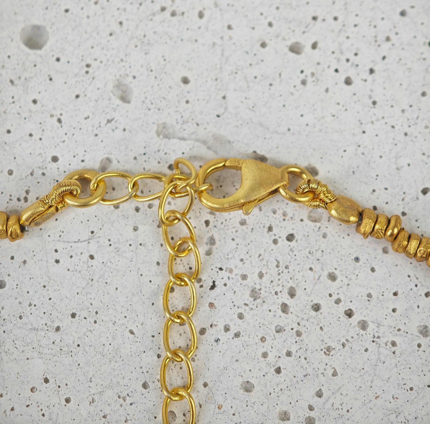 Ashes & Gold - Rohdiamant Halskette, 925 Silver 18K vergoldete Nugget Perlen, Roh Diamanten Chocker, Diamant Collier, Edelstein Halskette