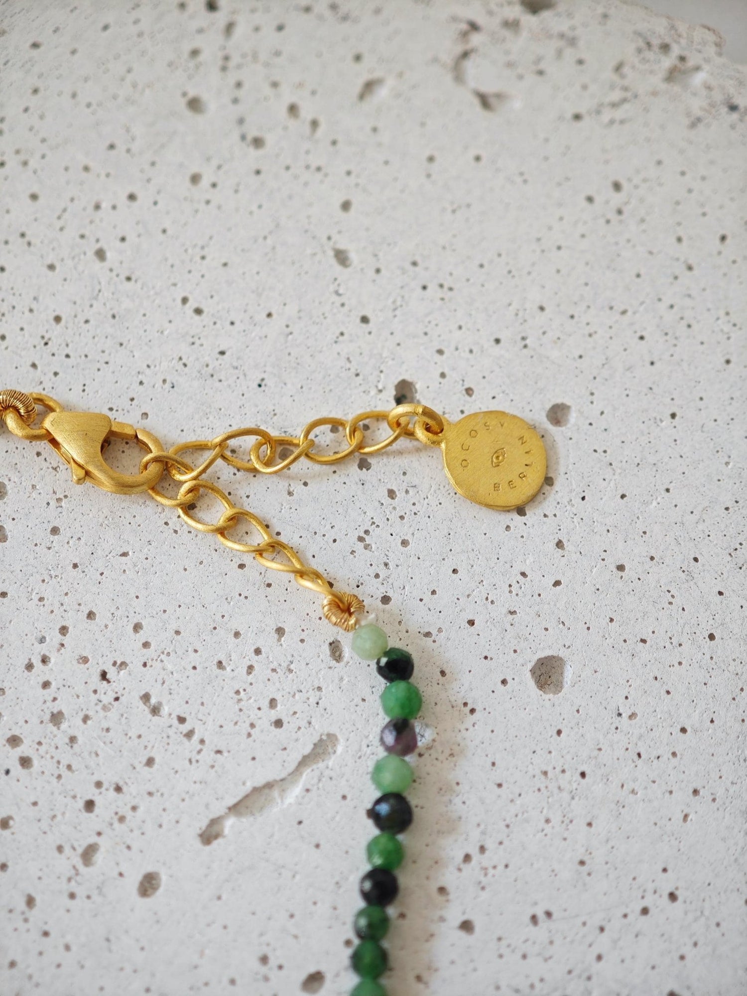 Perlenarmband handgemacht 925 Silber vergoldet und Rubin - Zoisit Edelsteinen, Boho Armband mit Perlen - CocosyBerlin