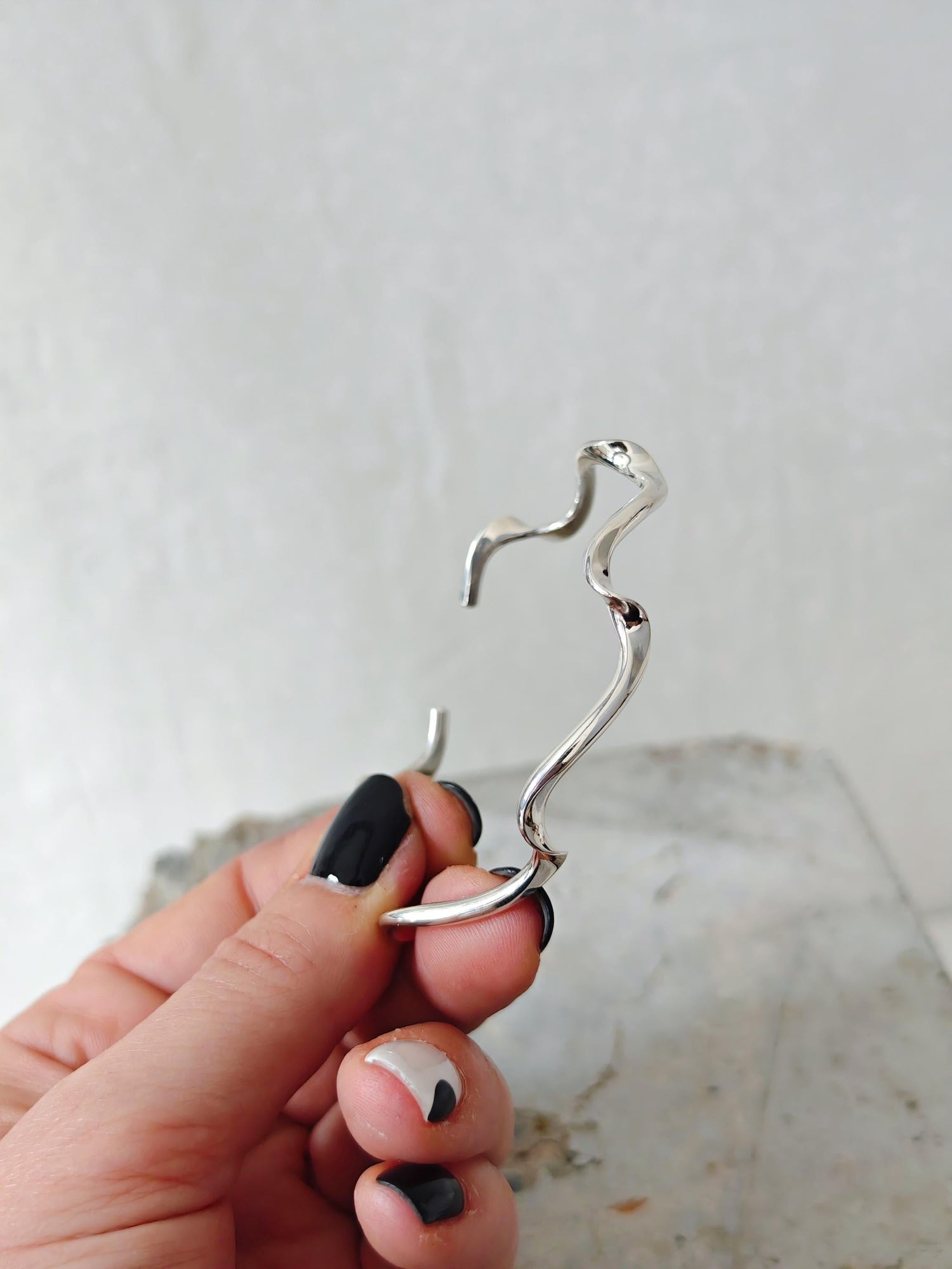 Wellen Armreif verstellbar aus 925 Silber, offener Armreif minimalistisch organisch